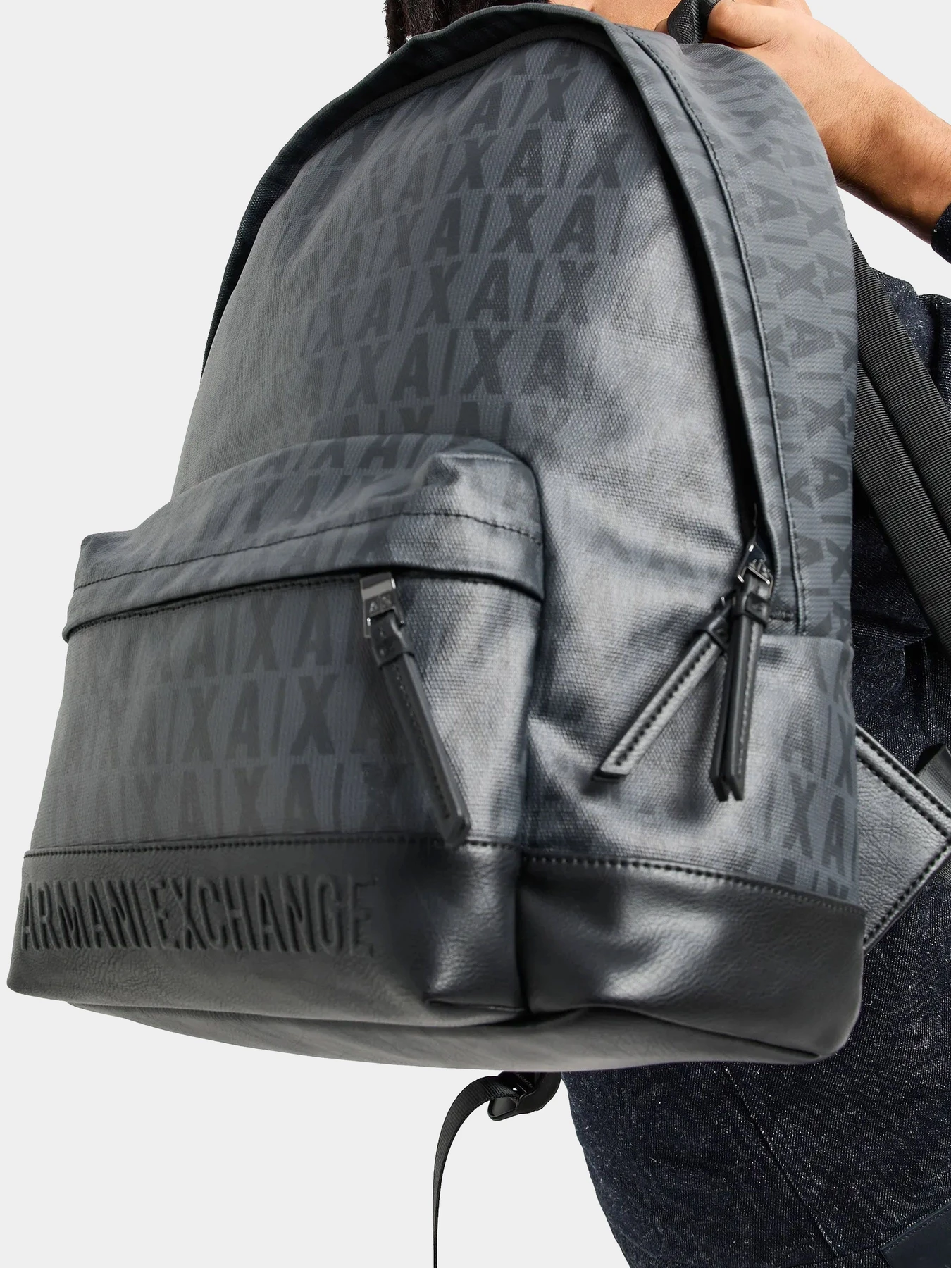 Рюкзаки Armani Exchange модель 952666-4F865-21742 Рюкзаки Armani Exchange модель 952666-4F865-21742 Фото