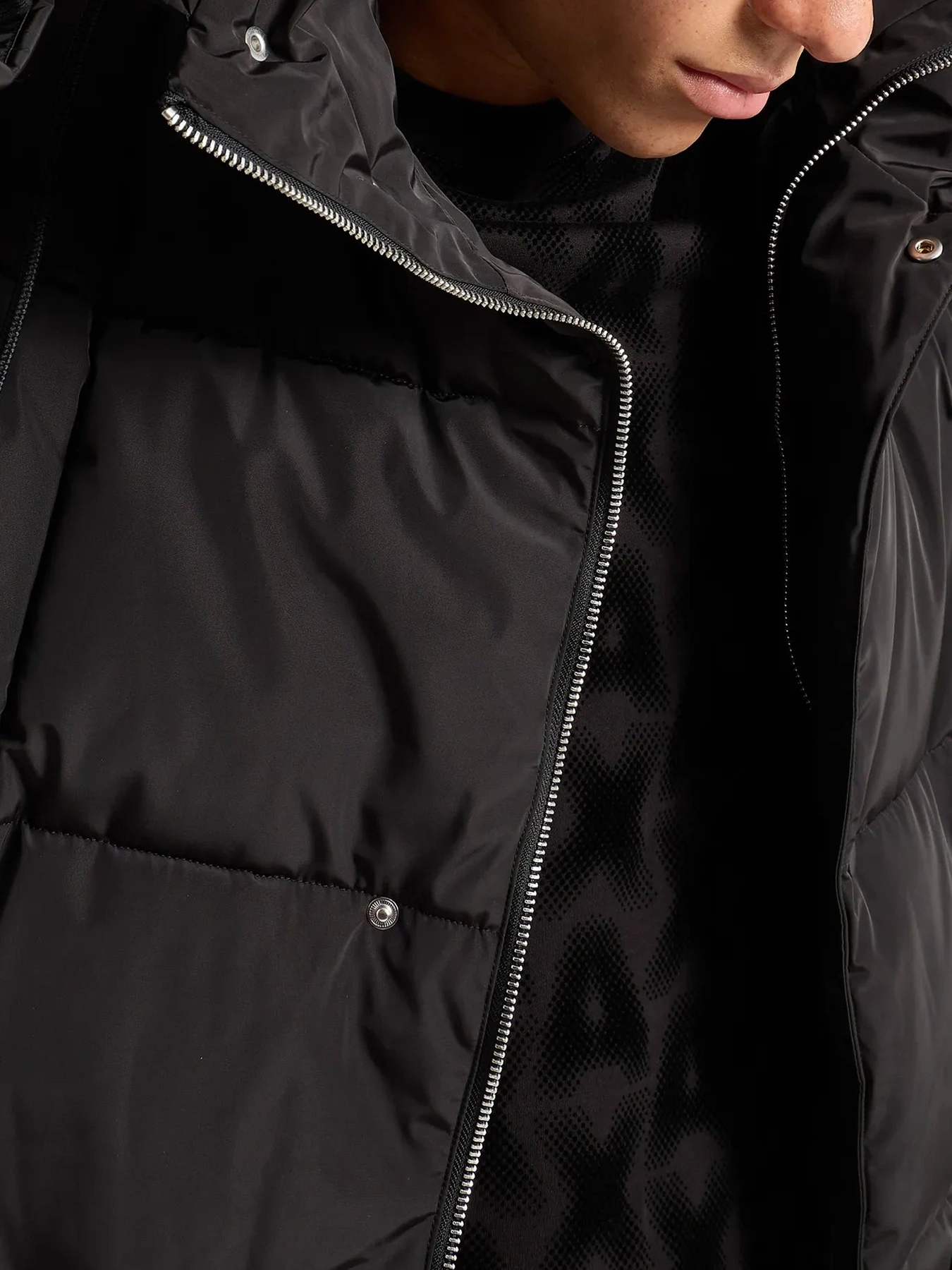 Куртки и дубленки Armani Exchange модель XM000021-AF10247-UC001 Фото