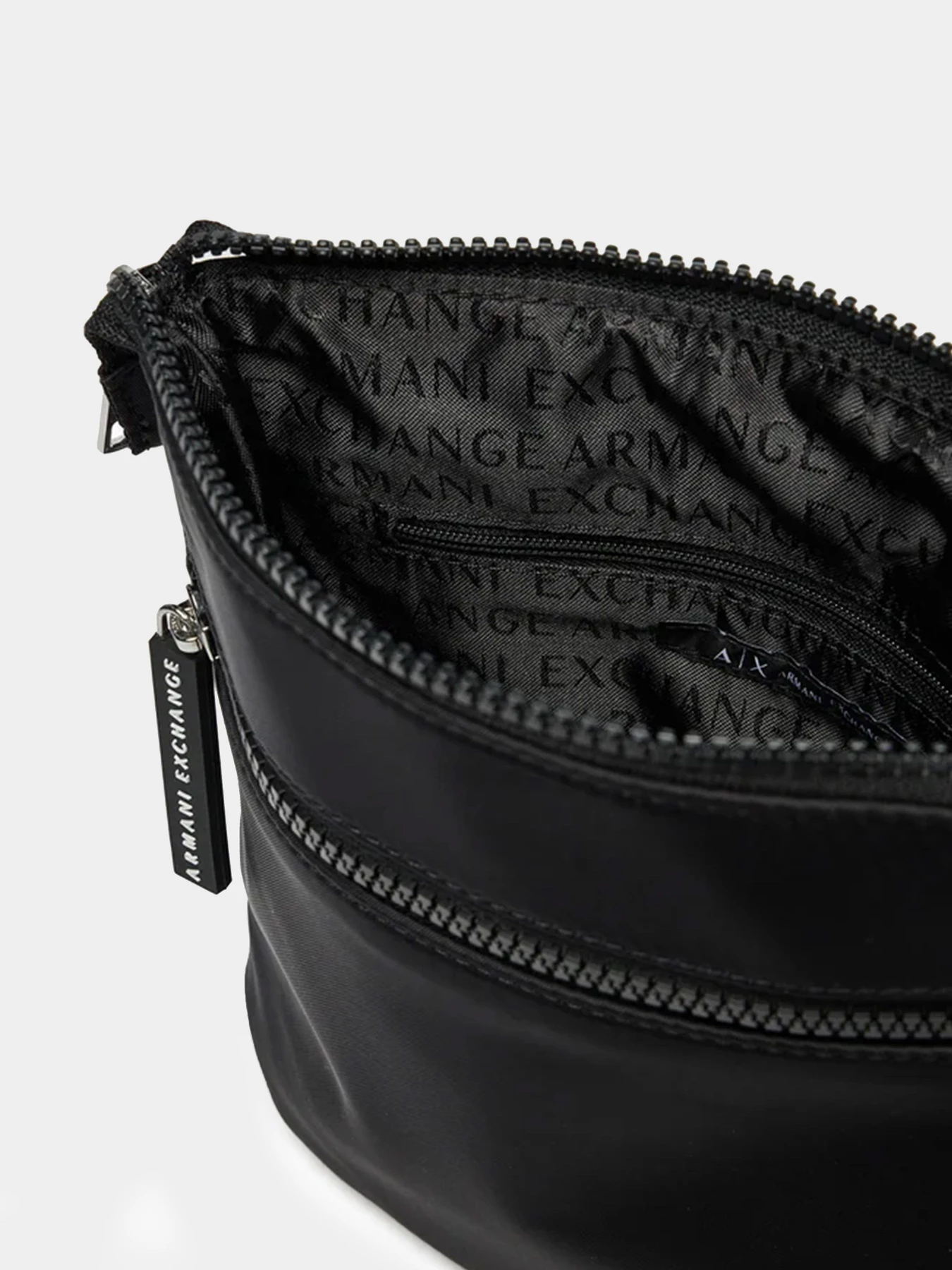 Сумки Armani Exchange модель XM000105-AF10336-UC001 Фото