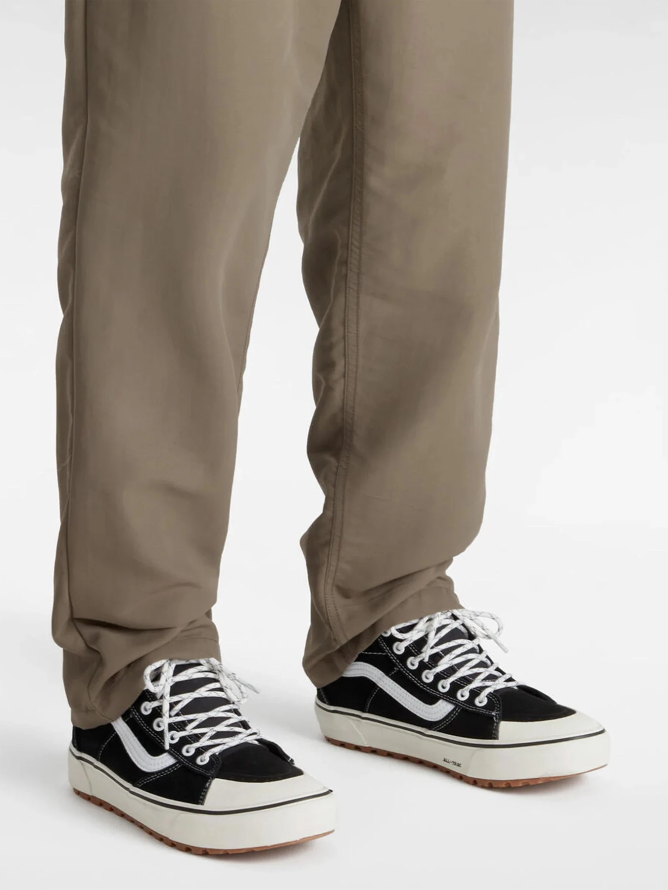 Кеды Vans модель VN000CVT6BT1 Кеды Vans модель VN000CVT6BT1 Фото