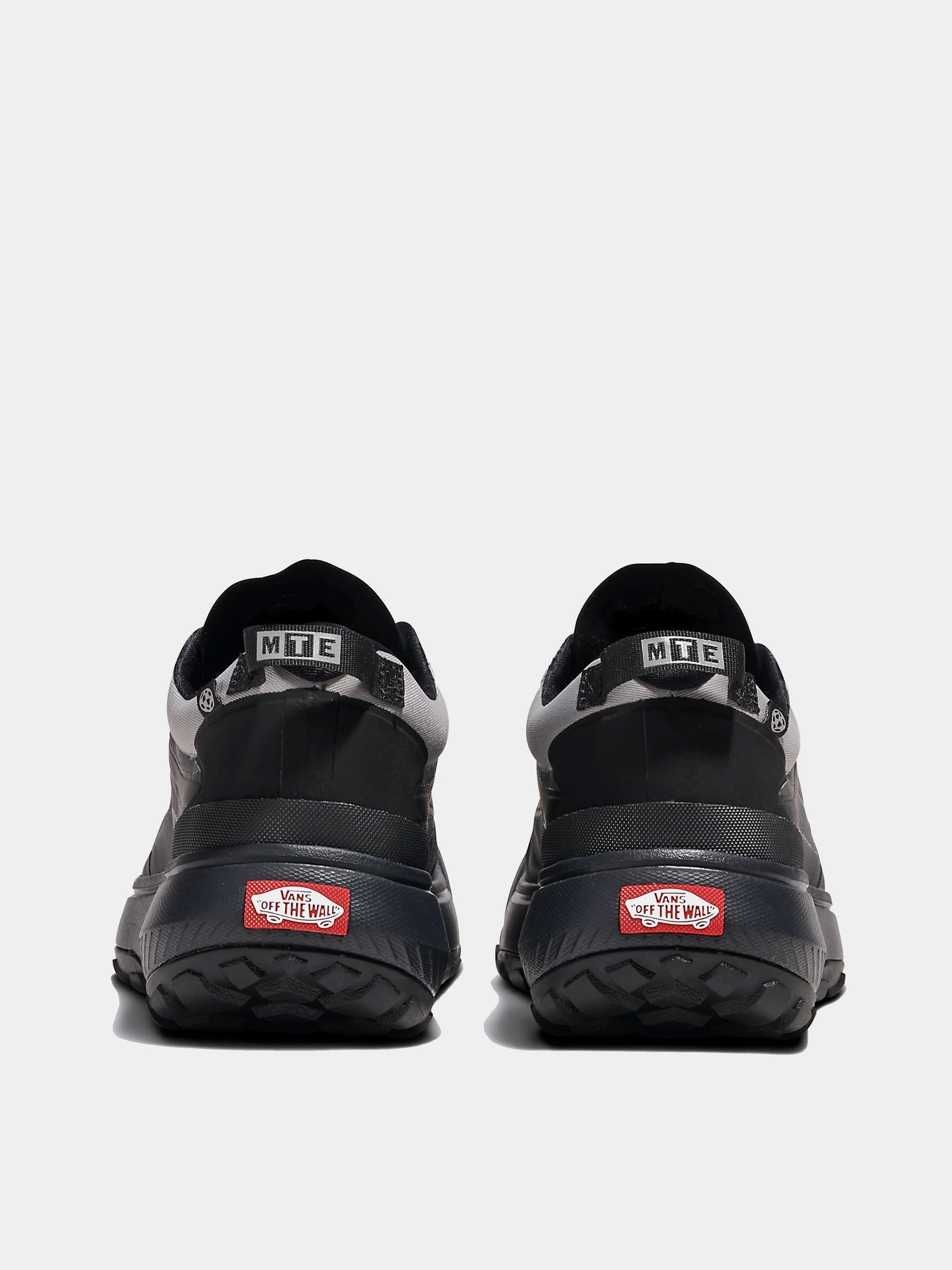 Кроссовки Vans модель VN000CVU85T1 Кроссовки Vans модель VN000CVU85T1 Фото