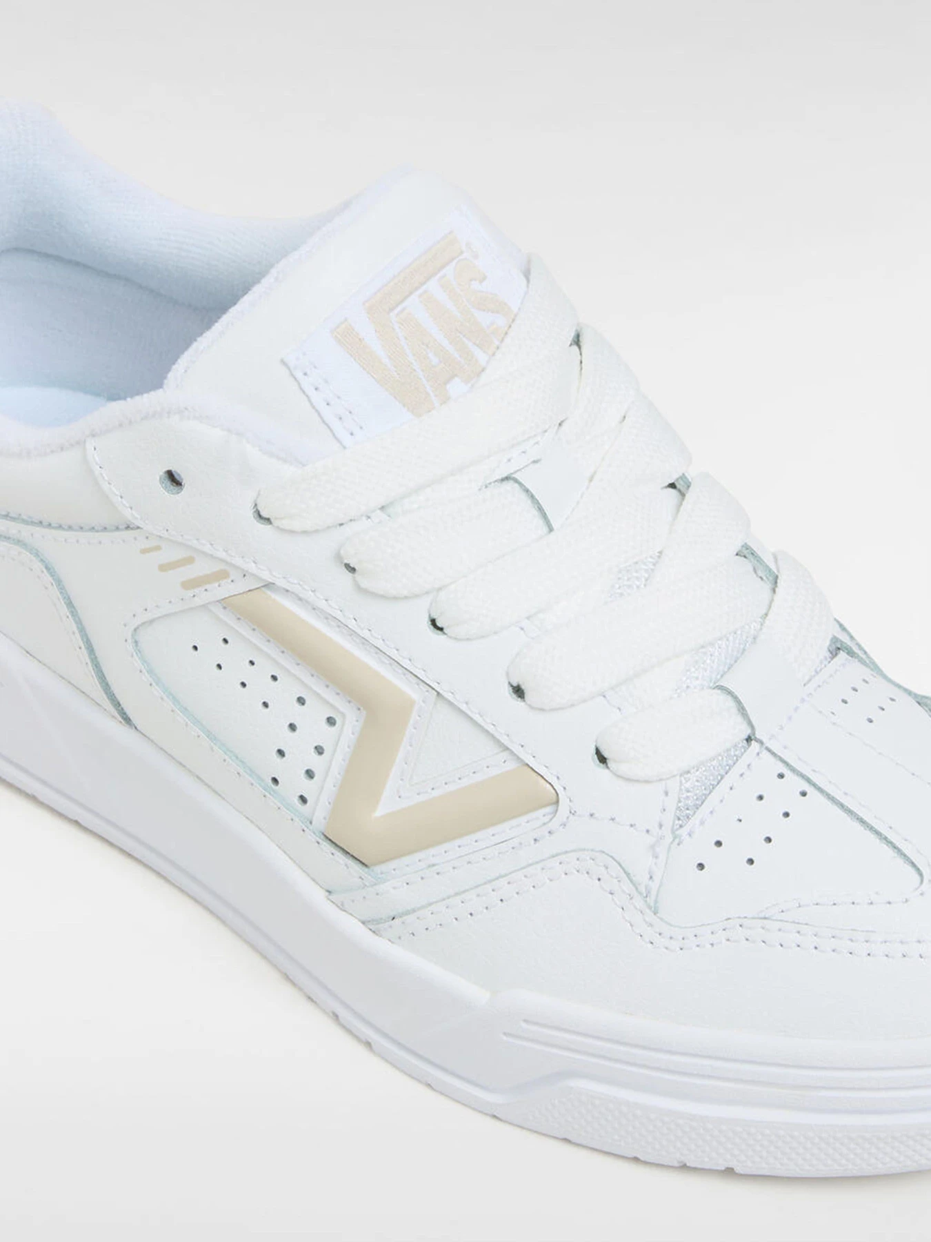 Кроссовки Vans модель VN000D1HE4D1 Фото