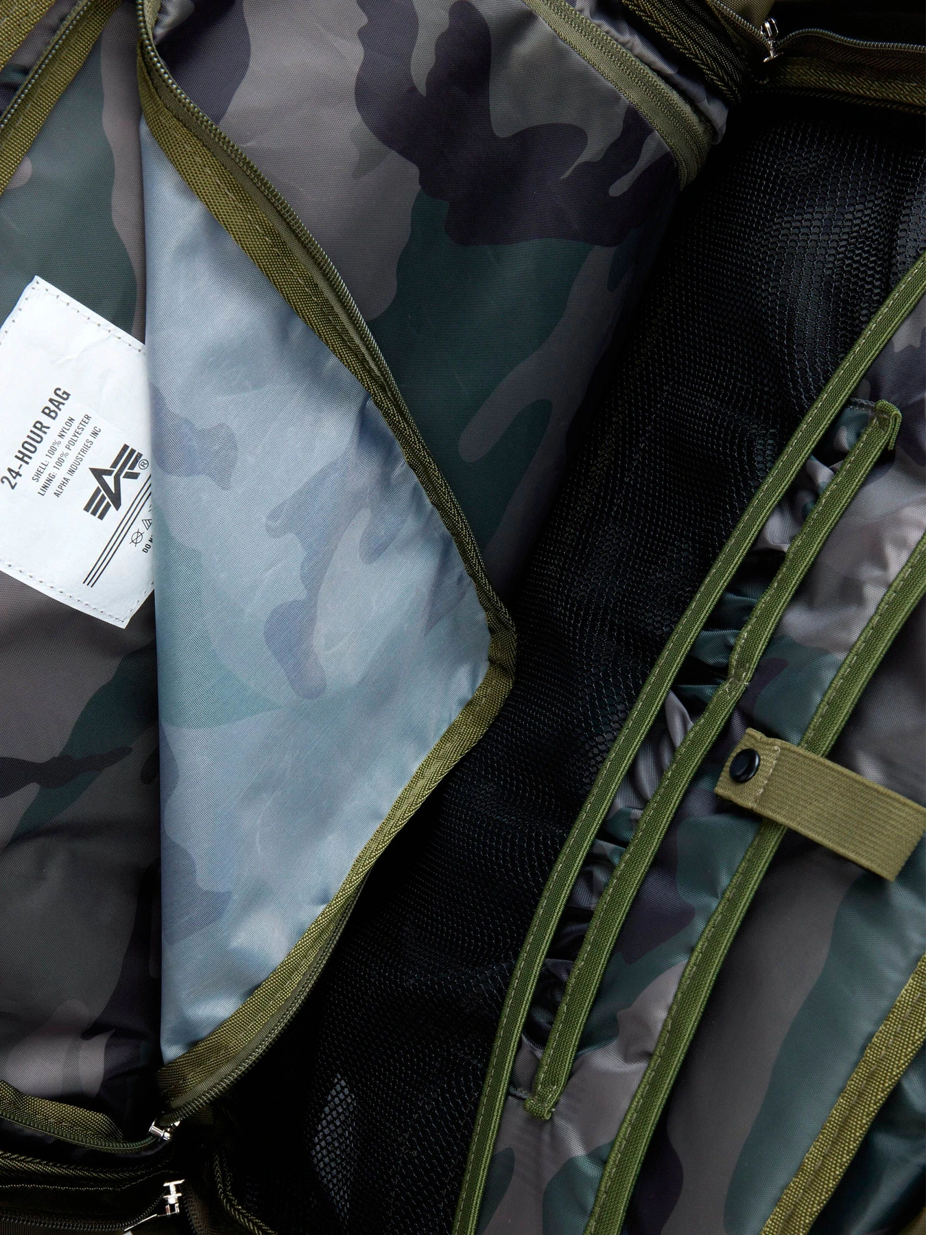 Сумки Alpha Industries модель UA254000C1_301 Сумки Alpha Industries модель UA254000C1_301 Фото