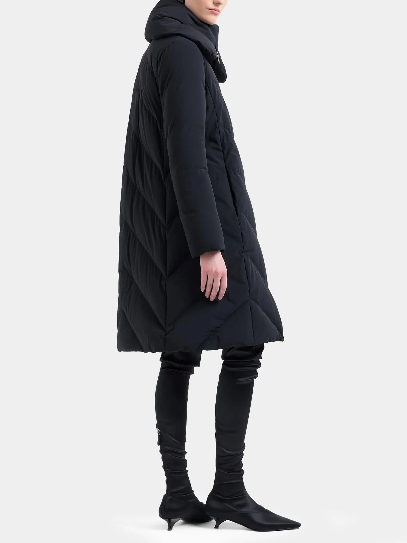 Куртки и дубленки Emporio Armani модель 6D2L67-2NGFZ-0999 Куртки и дубленки Emporio Armani модель 6D2L67-2NGFZ-0999 Фото
