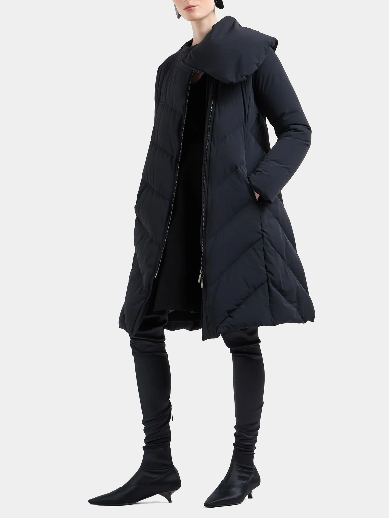Куртки и дубленки Emporio Armani модель 6D2L67-2NGFZ-0999 Куртки и дубленки Emporio Armani модель 6D2L67-2NGFZ-0999 Фото