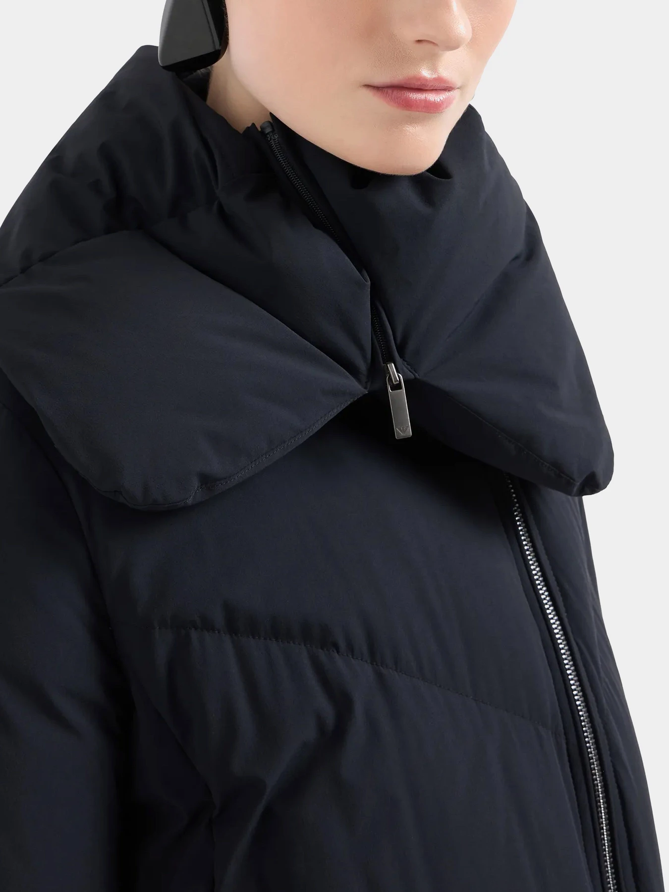 Куртки и дубленки Emporio Armani модель 6D2L67-2NGFZ-0999 Куртки и дубленки Emporio Armani модель 6D2L67-2NGFZ-0999 Фото