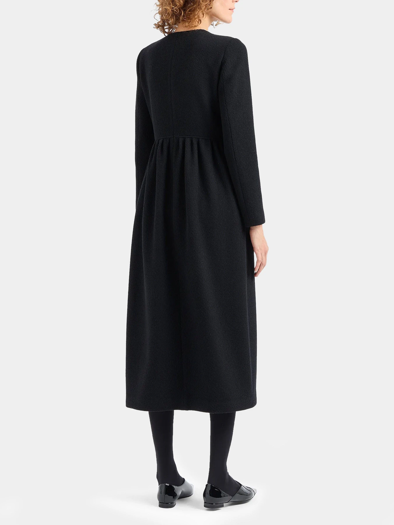 Пальто и плащи Emporio Armani модель EW000102-AF10226-UC001 Пальто и плащи Emporio Armani модель EW000102-AF10226-UC001 Фото
