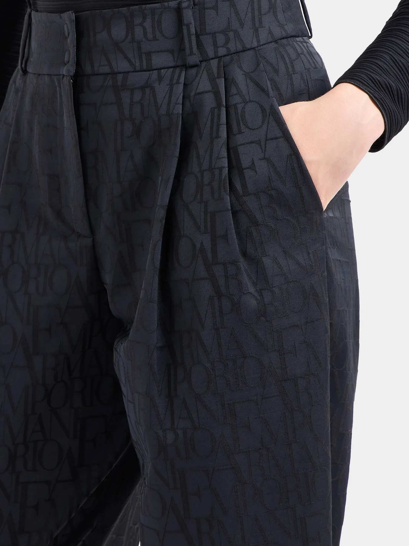 Брюки Emporio Armani модель 6D2P62-2NGGZ-0999 Брюки Emporio Armani модель 6D2P62-2NGGZ-0999 Фото