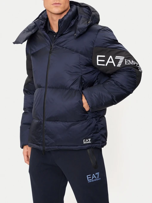 Куртки и дубленки EA7 модель 6DPB33-PNEOZ-1562 Фото
