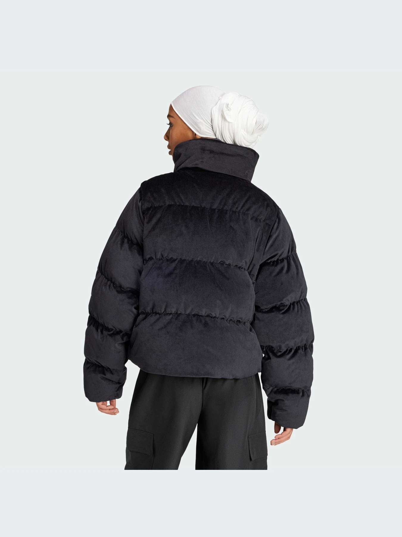 Куртки и дубленки Adidas модель IW8439-KZ Куртки и дубленки Adidas модель IW8439-KZ Фото