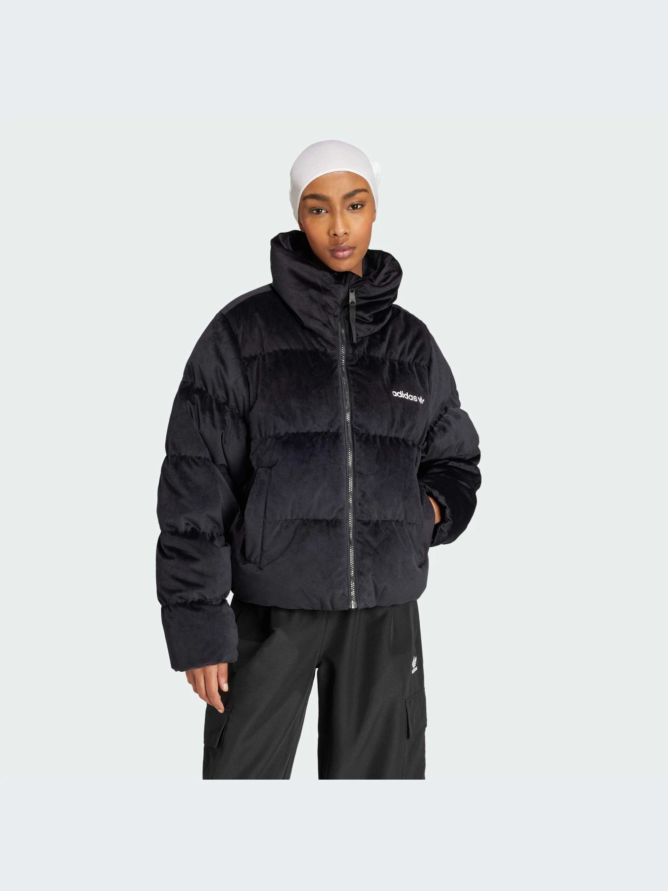 Куртки и дубленки Adidas модель IW8439-KZ Куртки и дубленки Adidas модель IW8439-KZ Фото