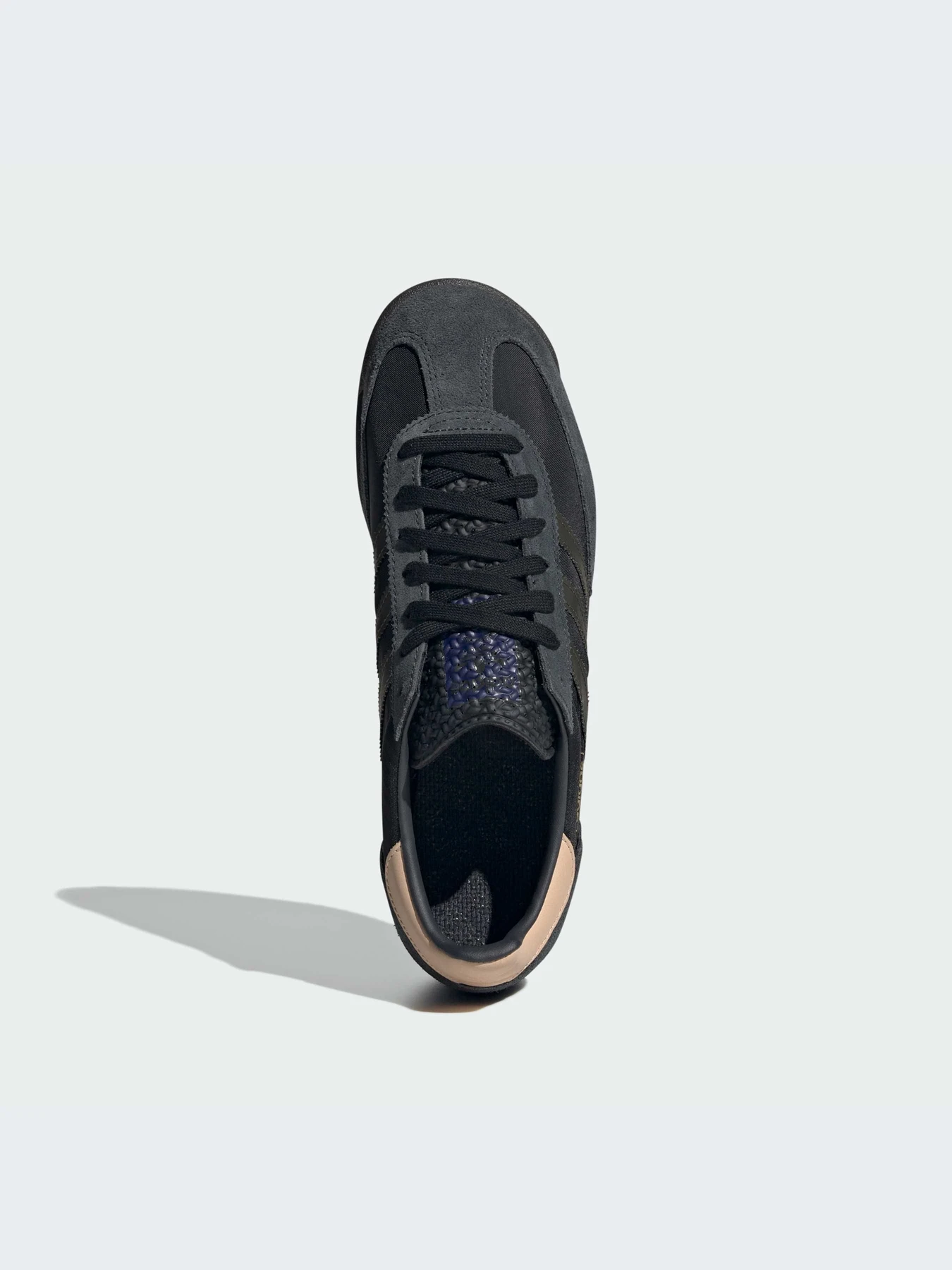 Кроссовки Adidas модель IG4646-KZ Кроссовки Adidas модель IG4646-KZ Фото