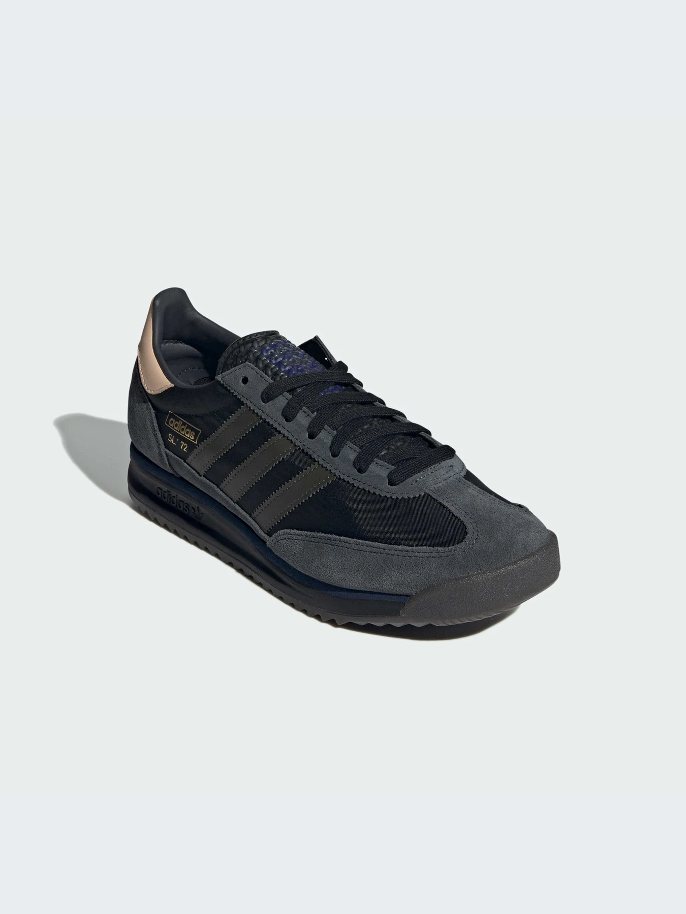 Кроссовки Adidas модель IG4646-KZ Кроссовки Adidas модель IG4646-KZ Фото
