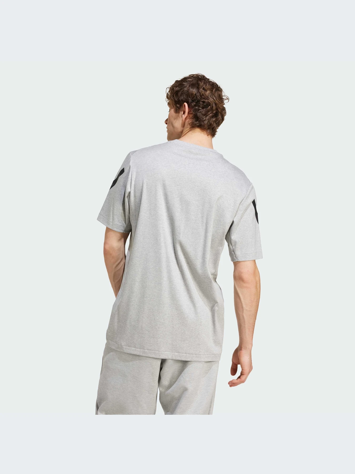 Футболки и поло Adidas ZNE модель JF2457-KZ Футболки и поло Adidas ZNE модель JF2457-KZ Фото