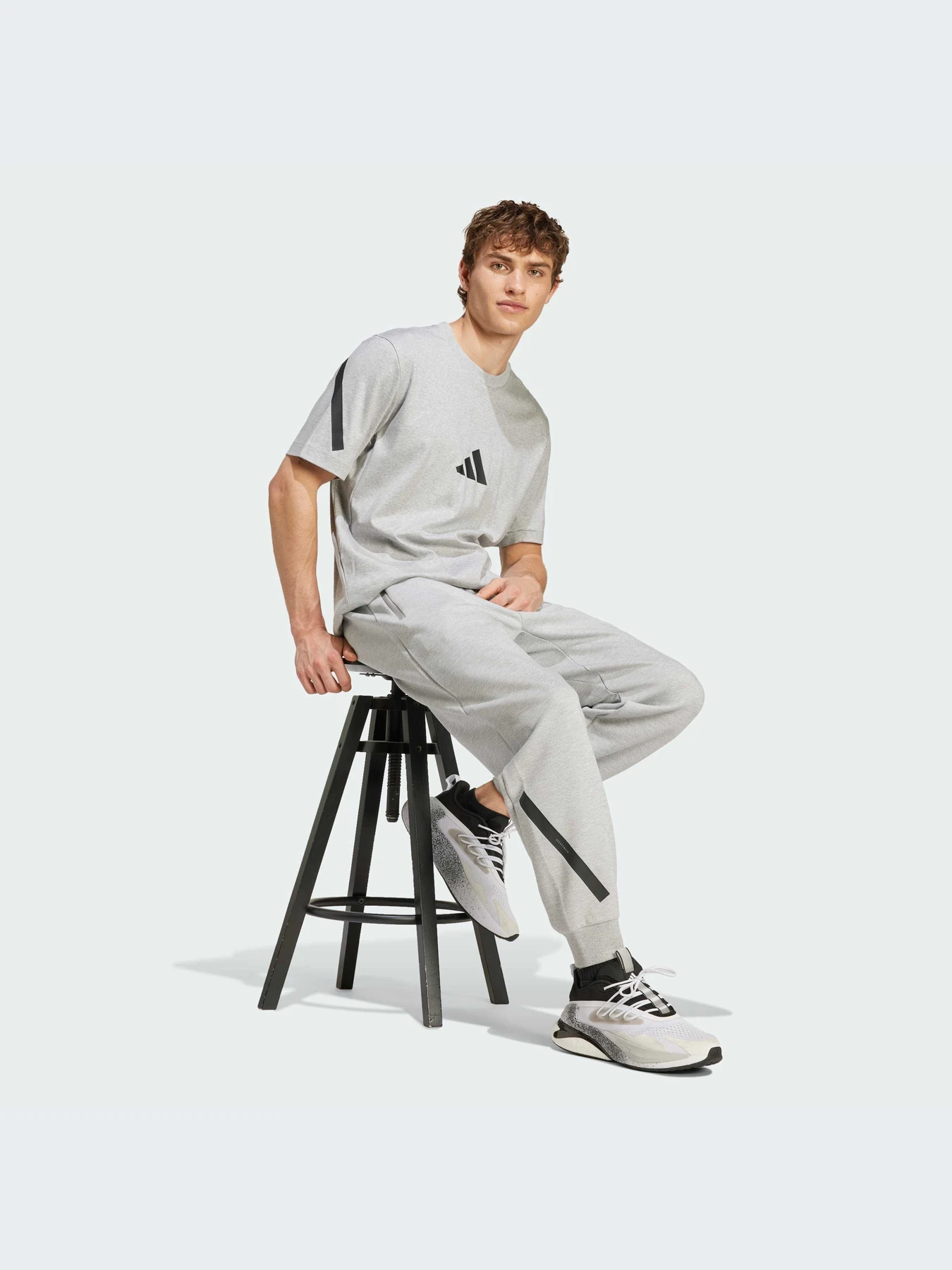 Футболки и поло Adidas ZNE модель JF2457-KZ Футболки и поло Adidas ZNE модель JF2457-KZ Фото