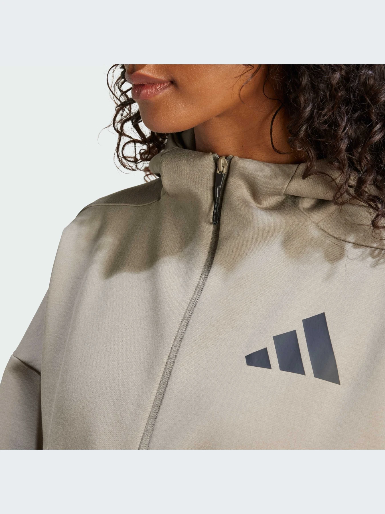 Худи и свитшоты Adidas ZNE модель JE7853-KZ Худи и свитшоты Adidas ZNE модель JE7853-KZ Фото