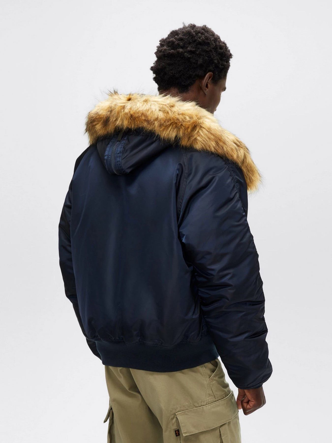 Куртки и дубленки Alpha Industries модель MJN30000C1_410 Фото