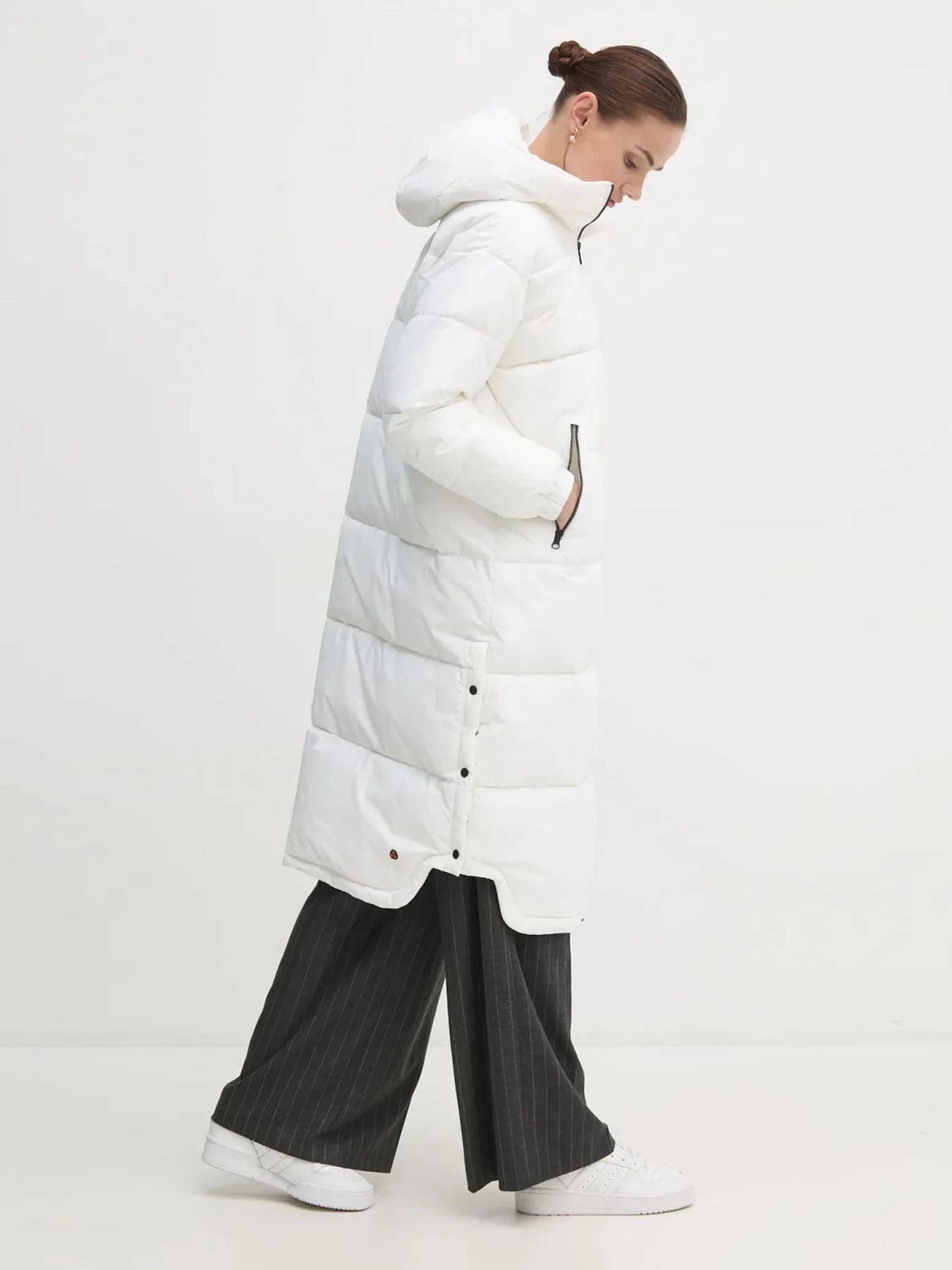 Куртки и дубленки Save the duck модель D41401W-COFY19-00000-White Куртки и дубленки Save the duck модель D41401W-COFY19-00000-White Фото