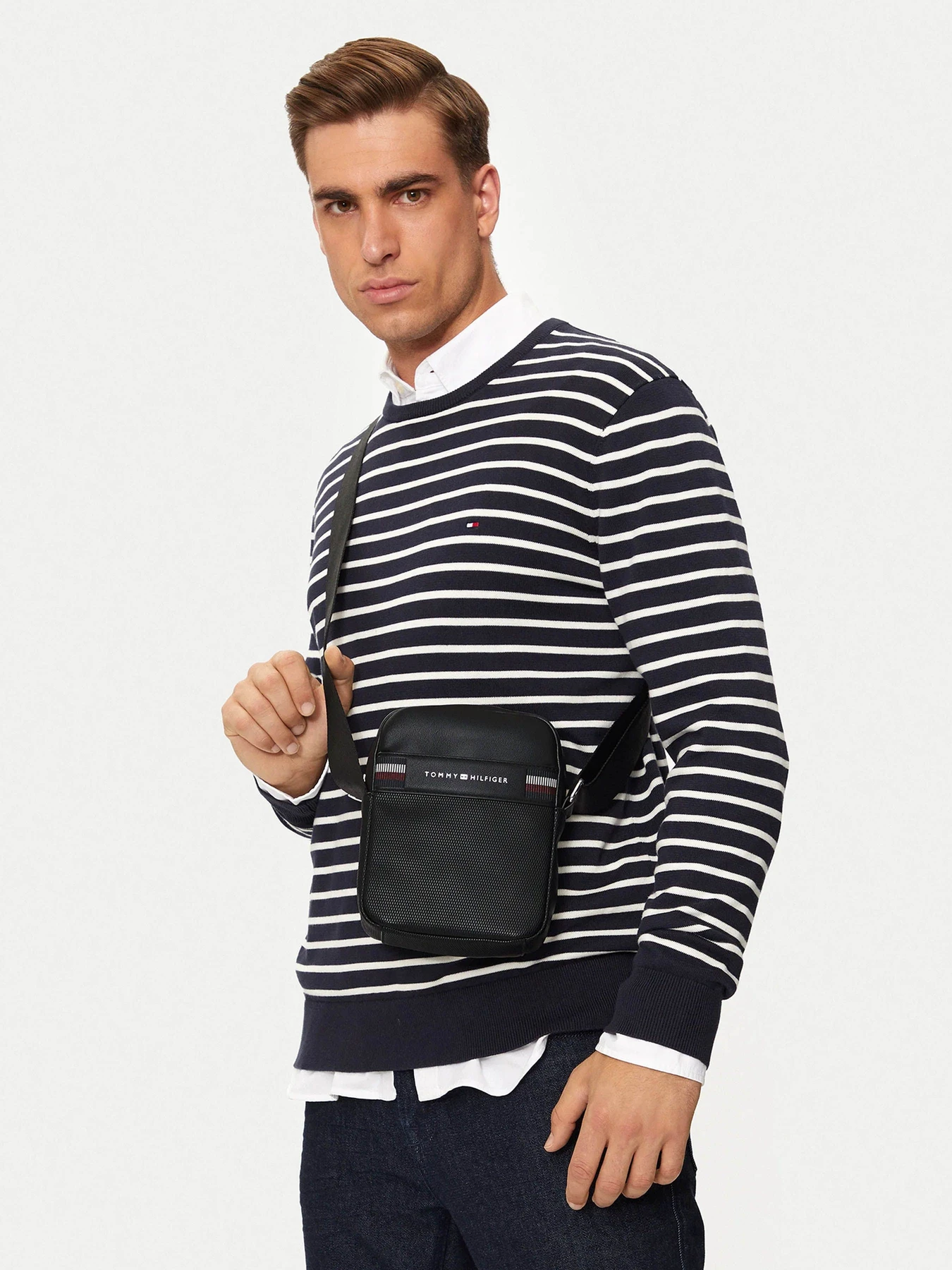 Сумки Tommy Hilfiger модель AM0AM12724-BDS Сумки Tommy Hilfiger модель AM0AM12724-BDS Фото