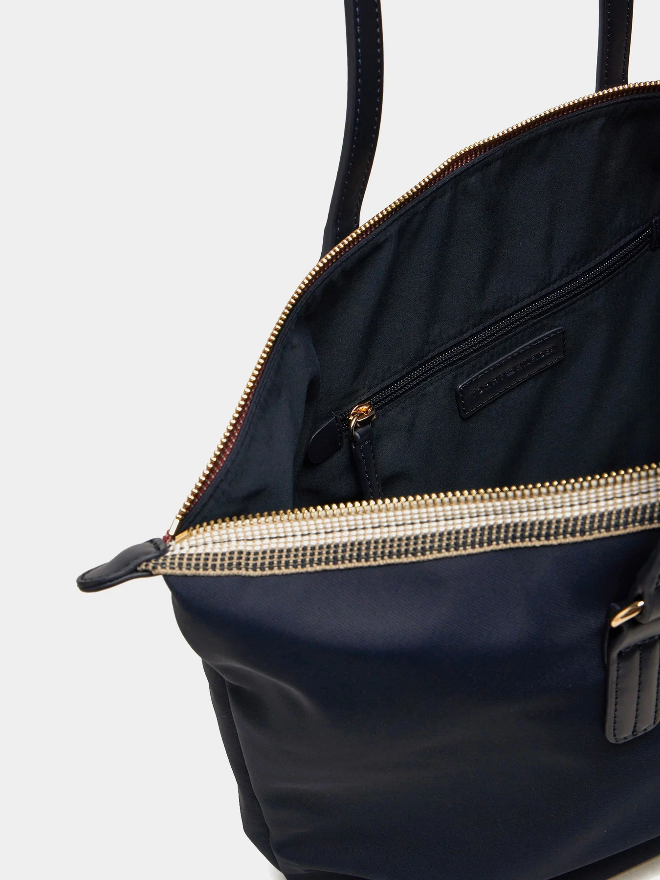 Сумки Tommy Hilfiger модель AW0AW16480-DW6 Сумки Tommy Hilfiger модель AW0AW16480-DW6 Фото