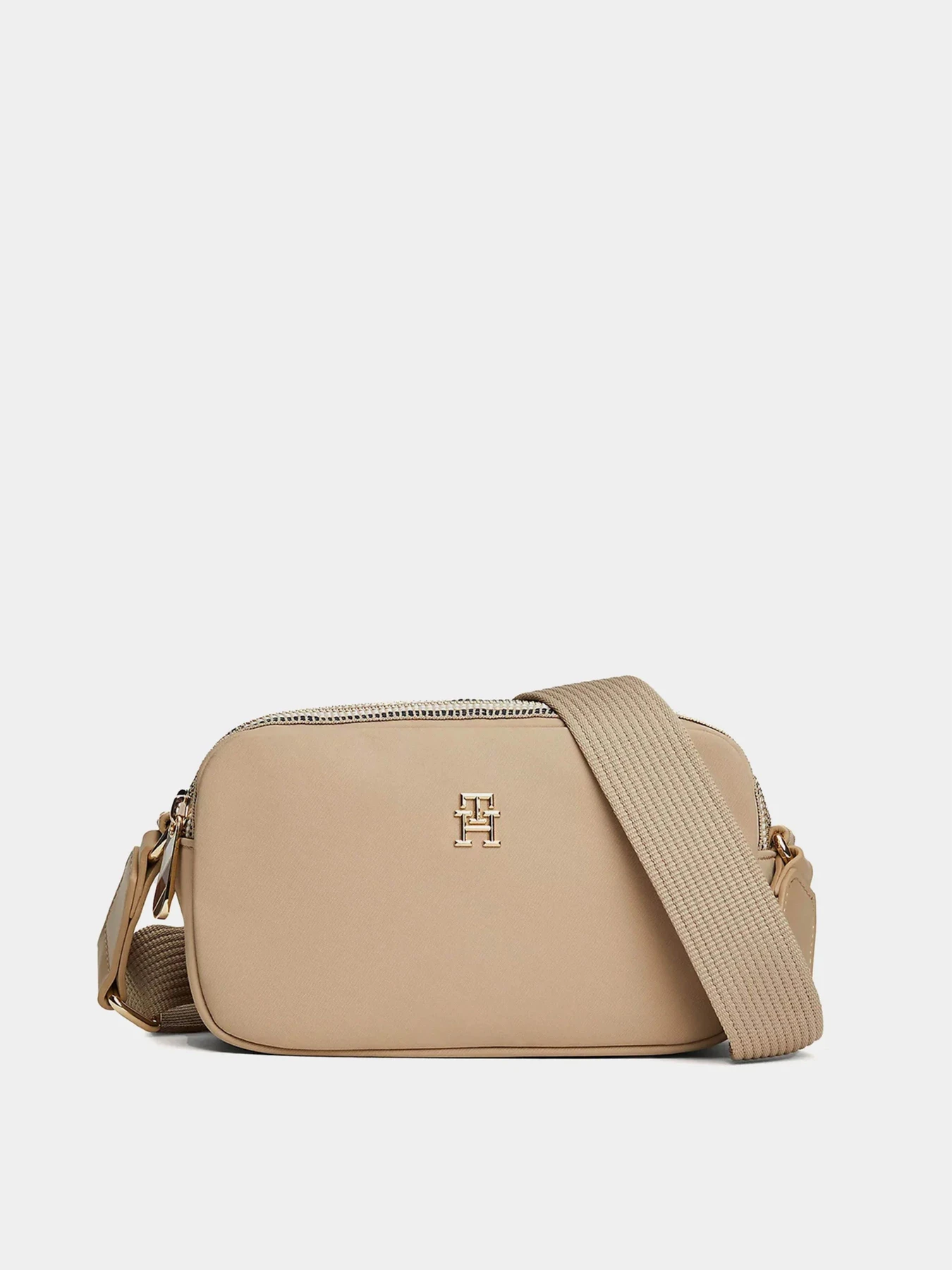Сумки Tommy Hilfiger модель AW0AW16483-AEG Сумки Tommy Hilfiger модель AW0AW16483-AEG Фото