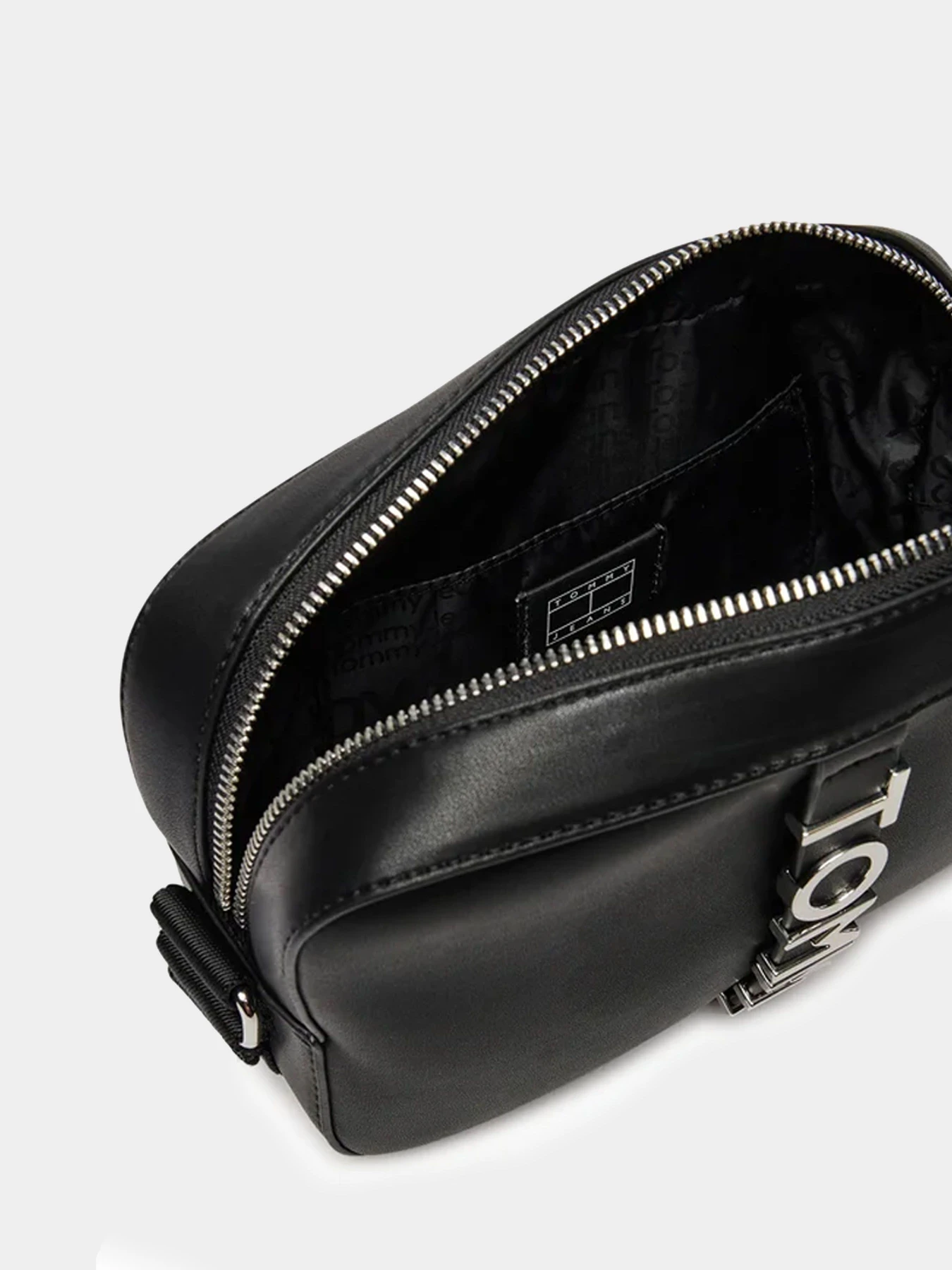 Сумки Tommy Hilfiger модель AW0AW16511-BDS Сумки Tommy Hilfiger модель AW0AW16511-BDS Фото