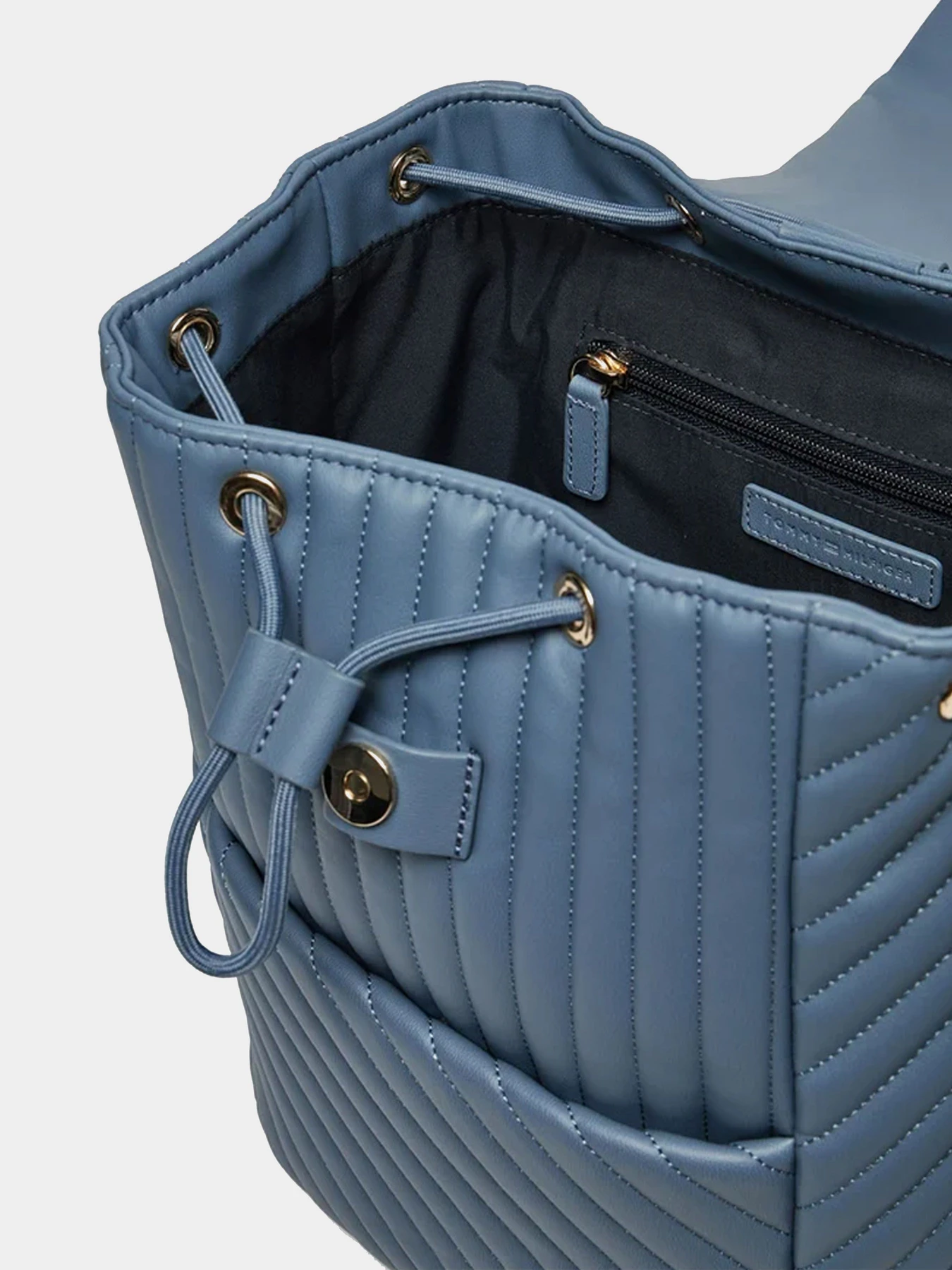 Рюкзаки Tommy Hilfiger модель AW0AW17014-C0Z Рюкзаки Tommy Hilfiger модель AW0AW17014-C0Z Фото
