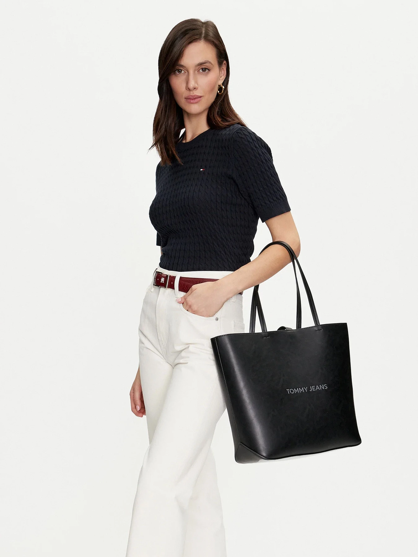 Сумки Tommy Hilfiger модель AW0AW16271-BDS Сумки Tommy Hilfiger модель AW0AW16271-BDS Фото