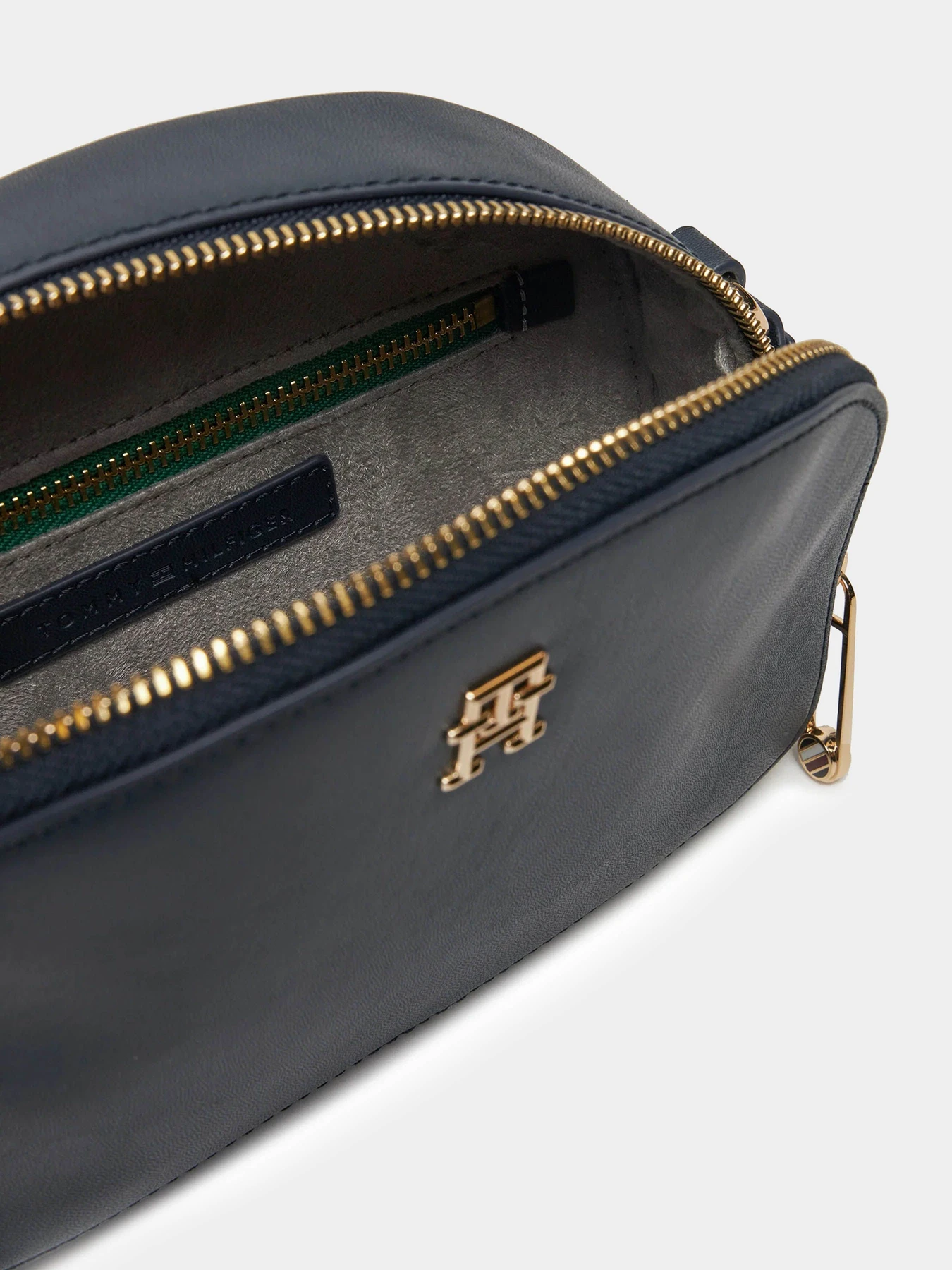 Сумки Tommy Hilfiger модель AW0AW16482-DW6 Фото