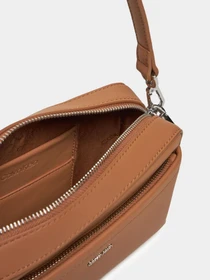 Сумки Calvin Klein модель K60K612901-GDB Фото