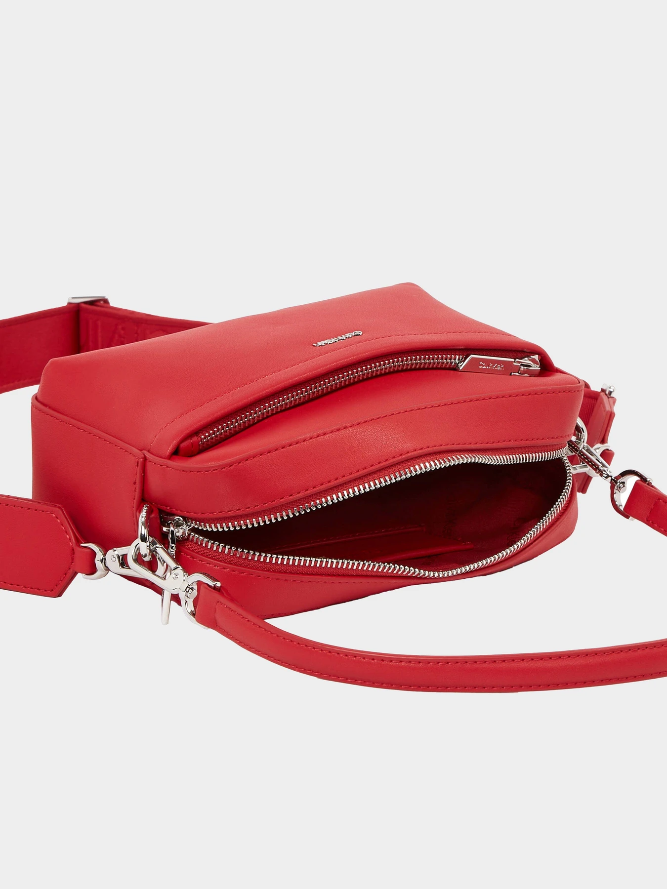 Сумки Calvin Klein модель K60K612901-XCI Сумки Calvin Klein модель K60K612901-XCI Фото