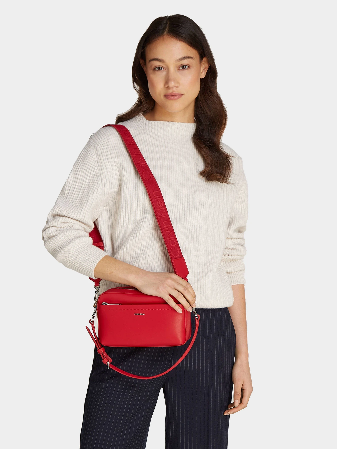 Сумки Calvin Klein модель K60K612901-XCI Сумки Calvin Klein модель K60K612901-XCI Фото
