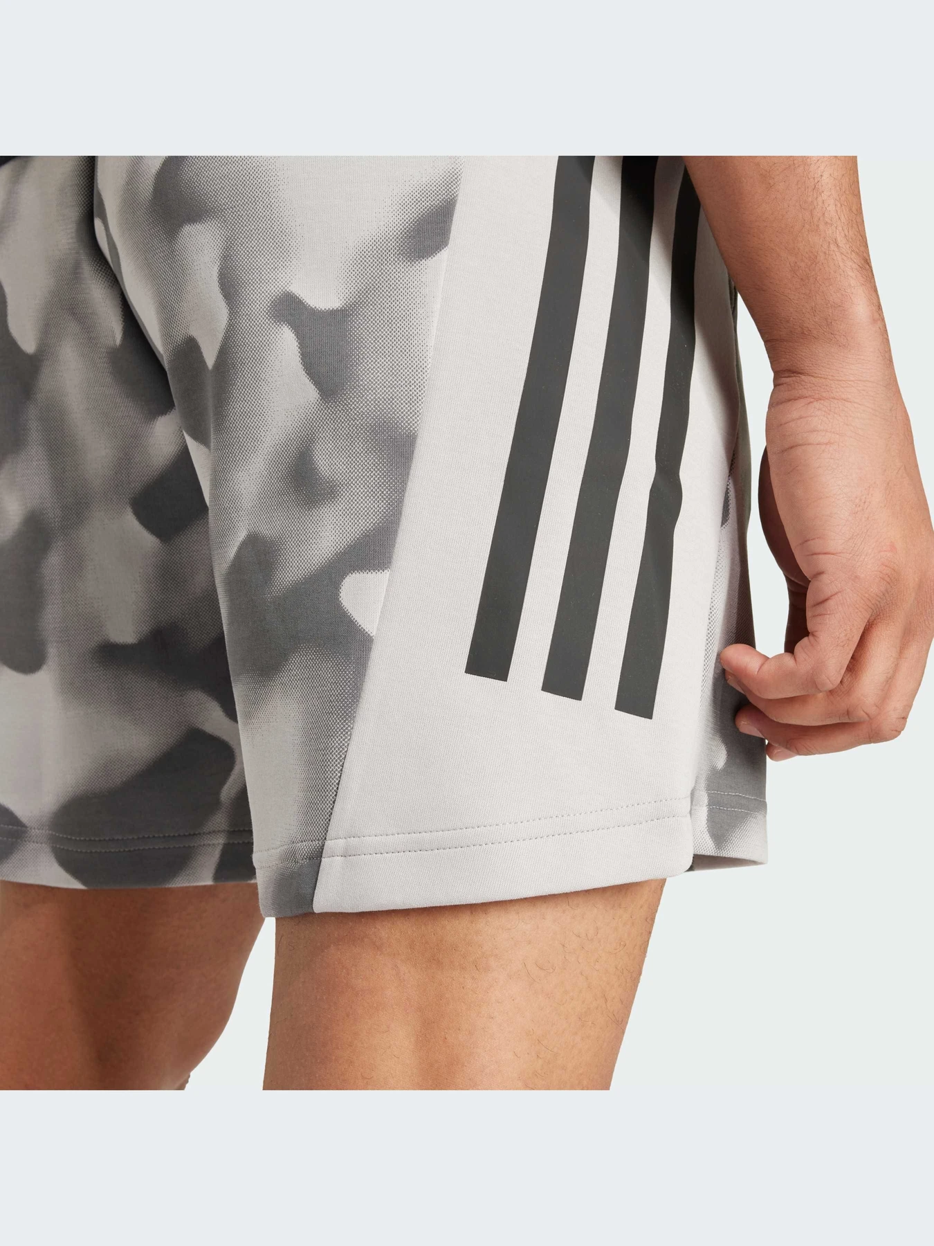 Шорты Adidas модель IW6081-KZ Шорты Adidas модель IW6081-KZ Фото