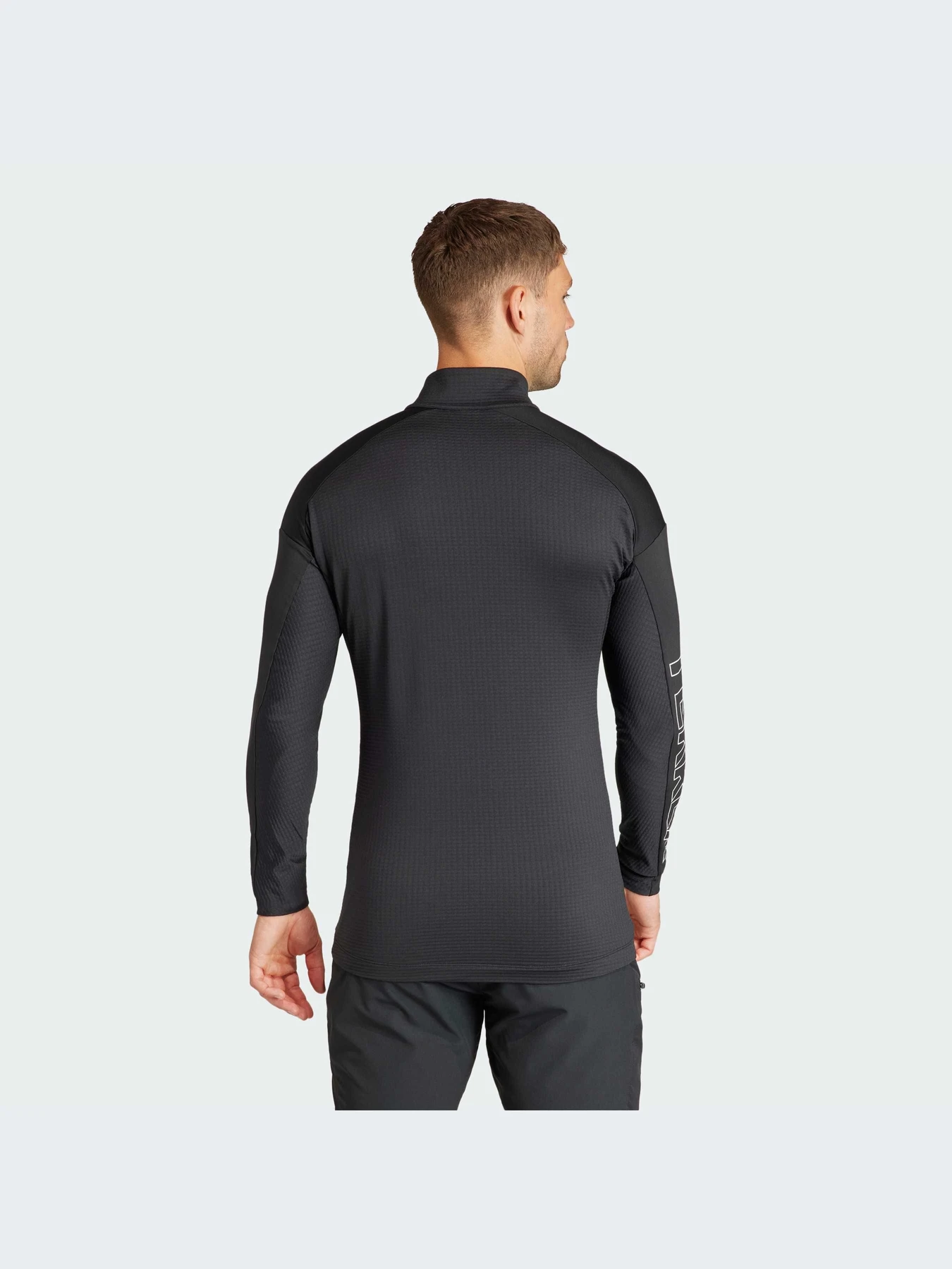 Худи и свитшоты Adidas модель HZ6252-KZ Худи и свитшоты Adidas модель HZ6252-KZ Фото
