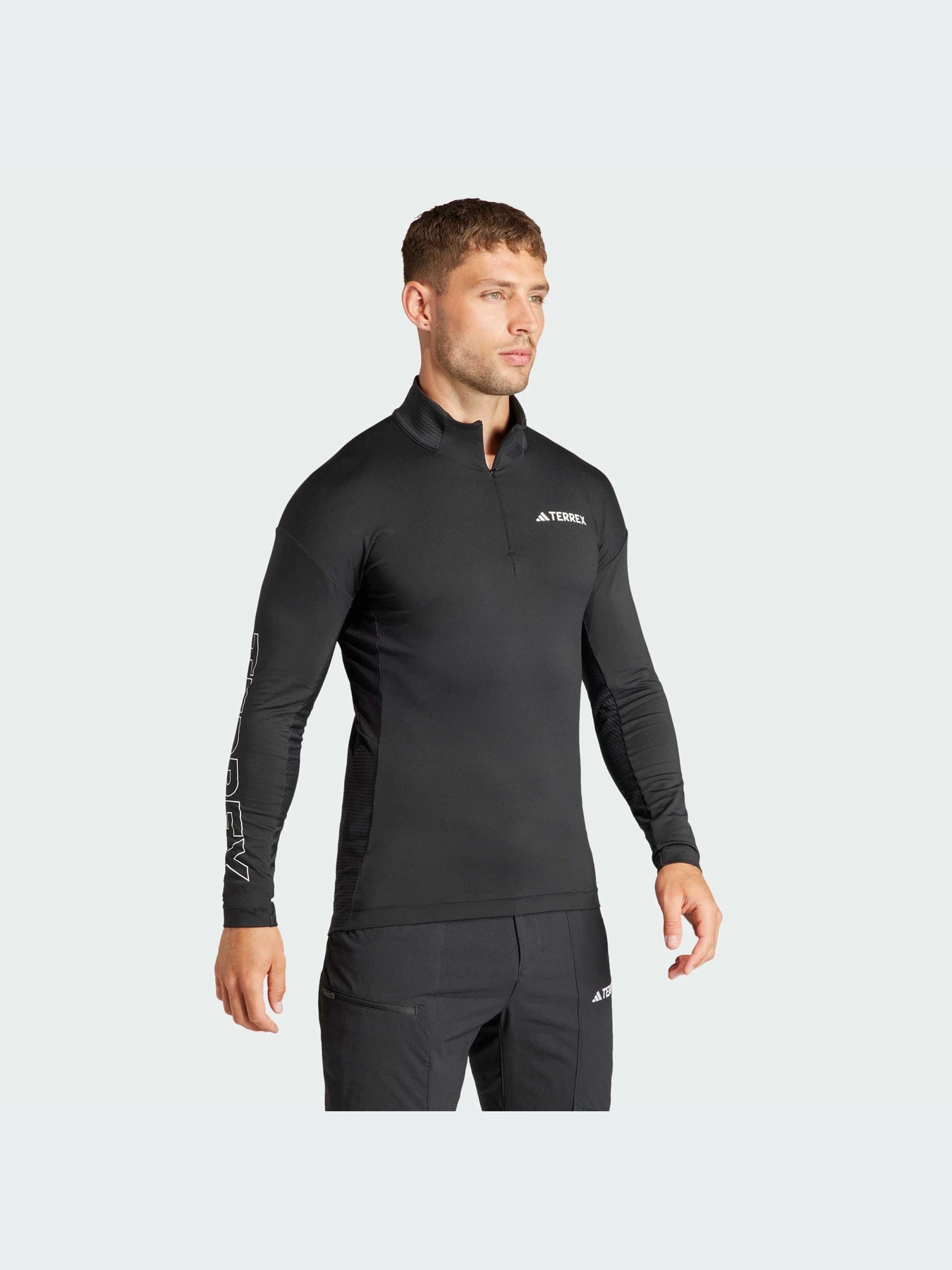 Худи и свитшоты Adidas модель HZ6252-KZ Худи и свитшоты Adidas модель HZ6252-KZ Фото