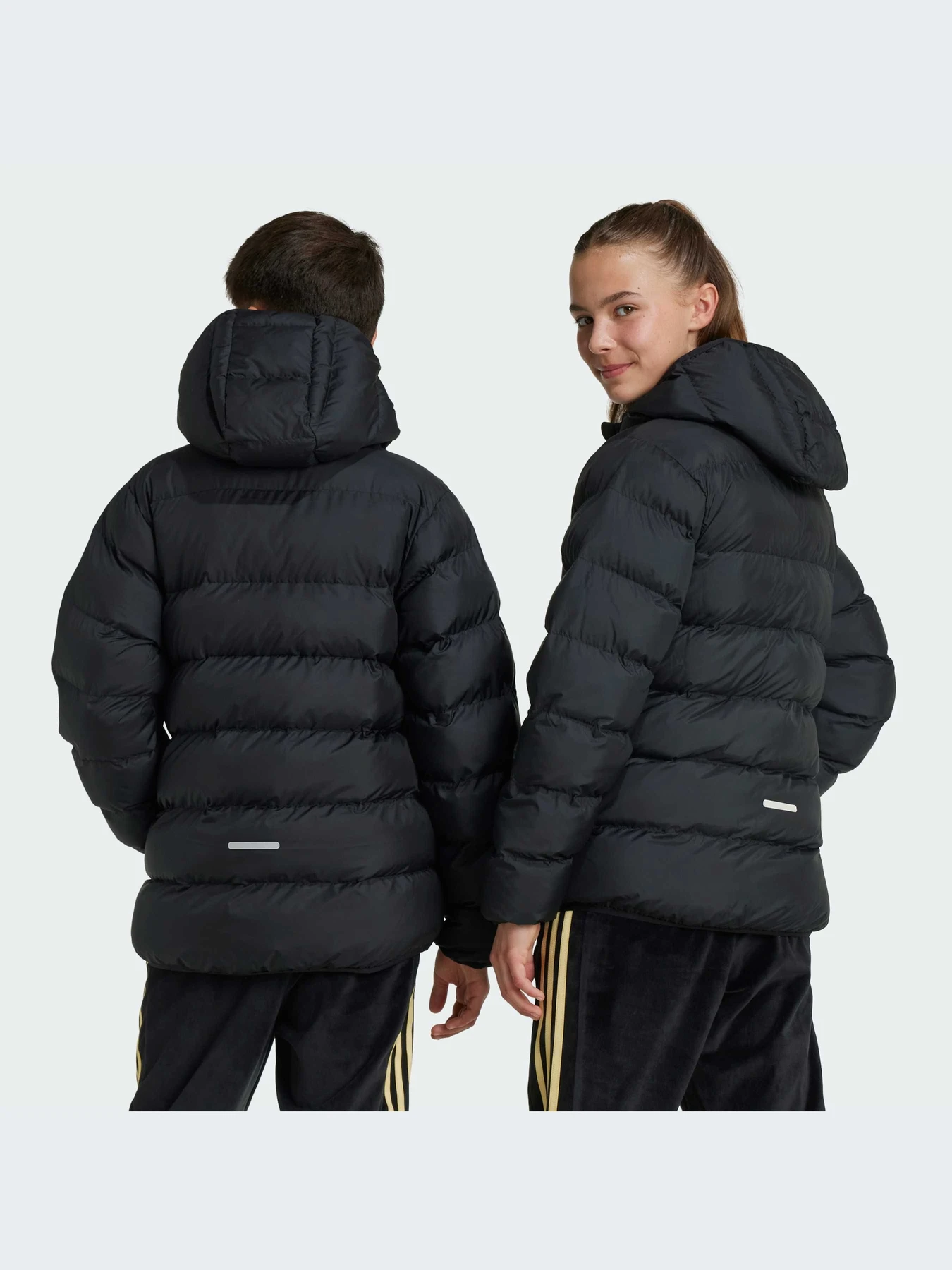 Куртки и дубленки Adidas модель IV9505-KZ Куртки и дубленки Adidas модель IV9505-KZ Фото