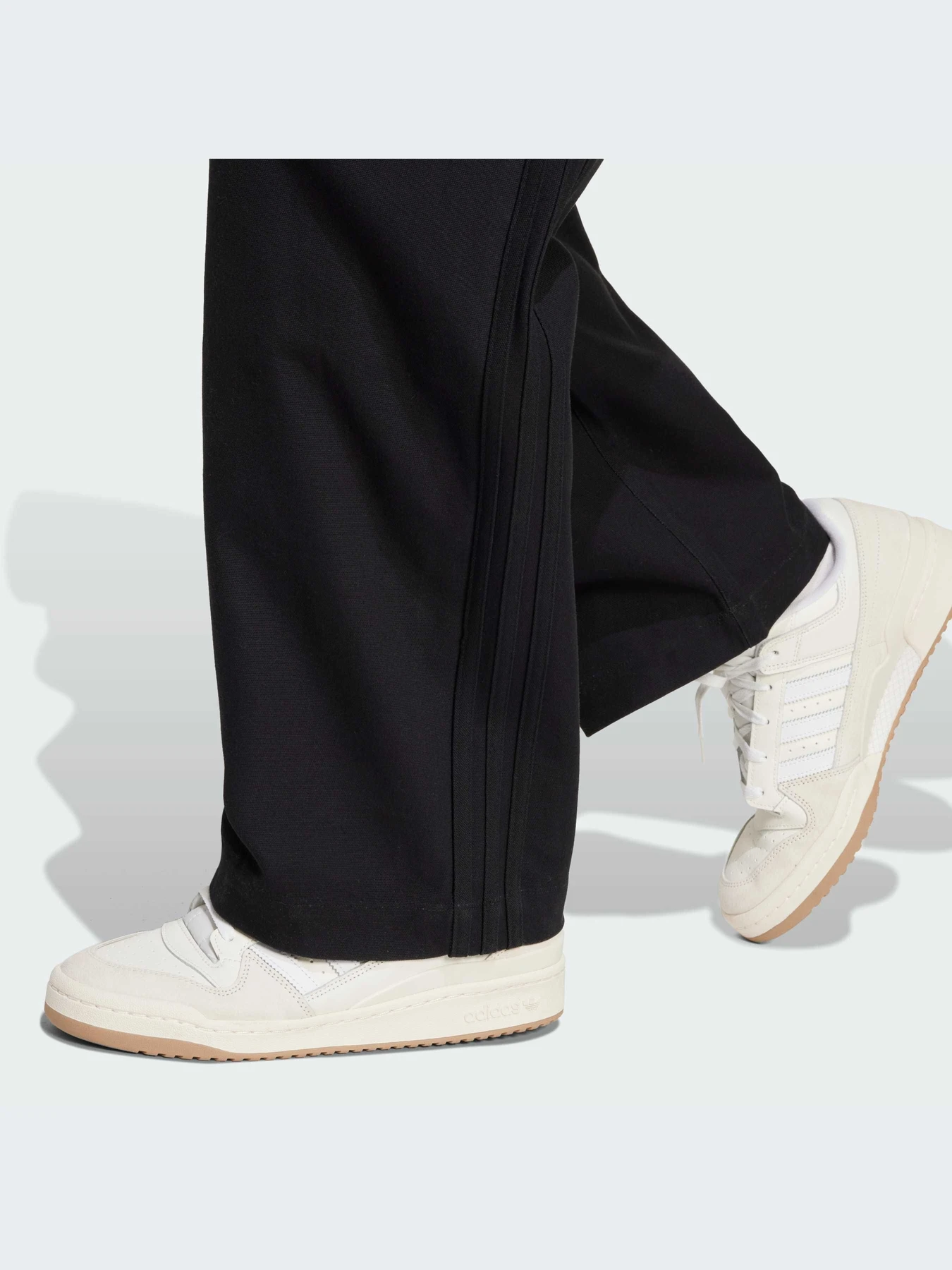Брюки Adidas модель IW0995-KZ Брюки Adidas модель IW0995-KZ Фото