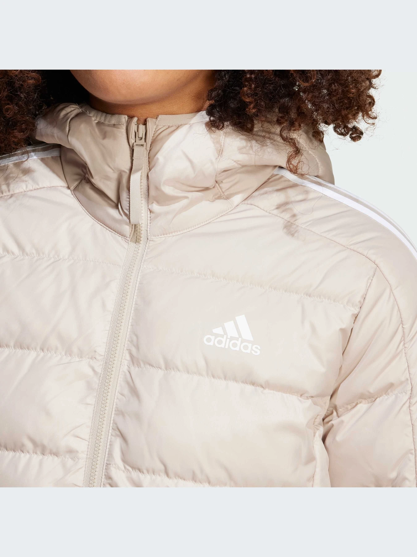 Куртки и дубленки Adidas модель IX8928-KZ Куртки и дубленки Adidas модель IX8928-KZ Фото