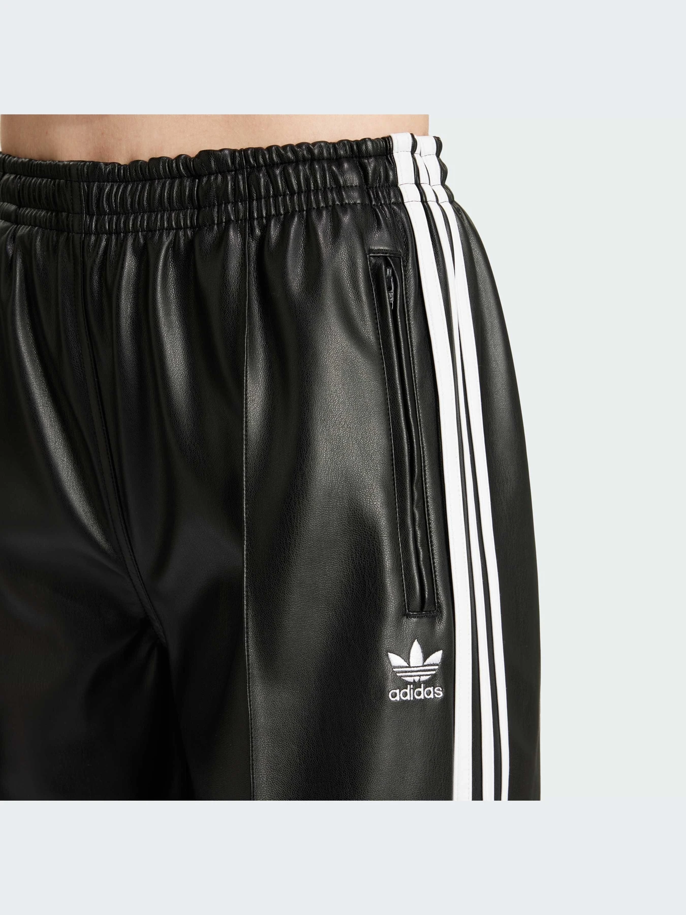 Брюки Adidas Adicolor модель IY7245-KZ Брюки Adidas Adicolor модель IY7245-KZ Фото