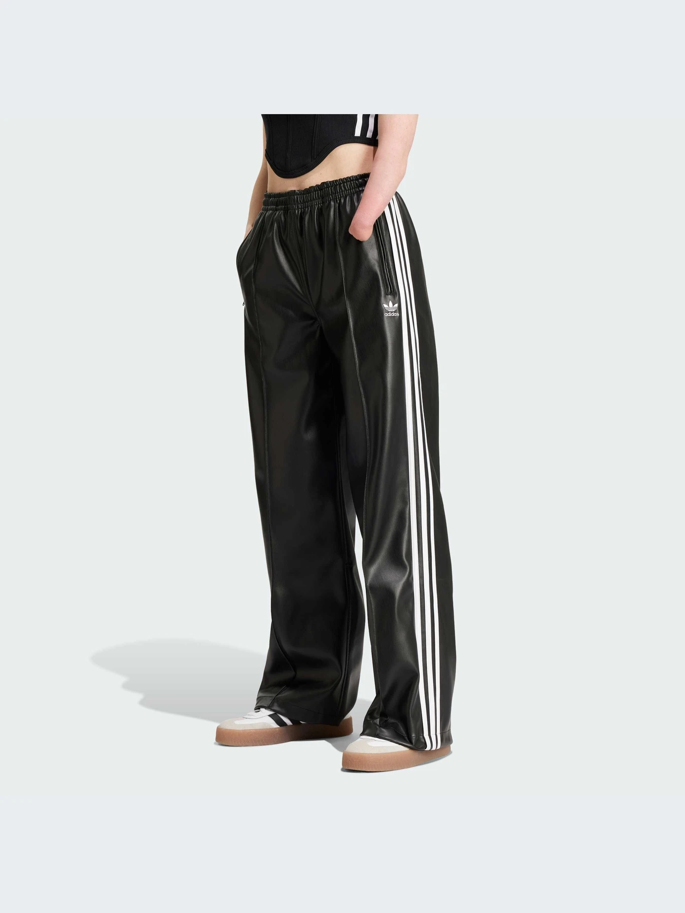 Брюки Adidas Adicolor модель IY7245-KZ Брюки Adidas Adicolor модель IY7245-KZ Фото