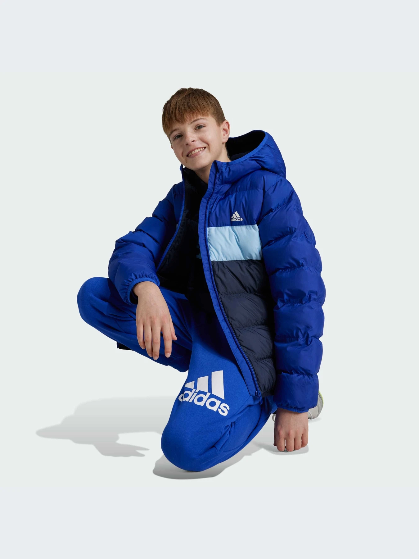 Куртки и дубленки Adidas модель IY6915-KZ Куртки и дубленки Adidas модель IY6915-KZ Фото
