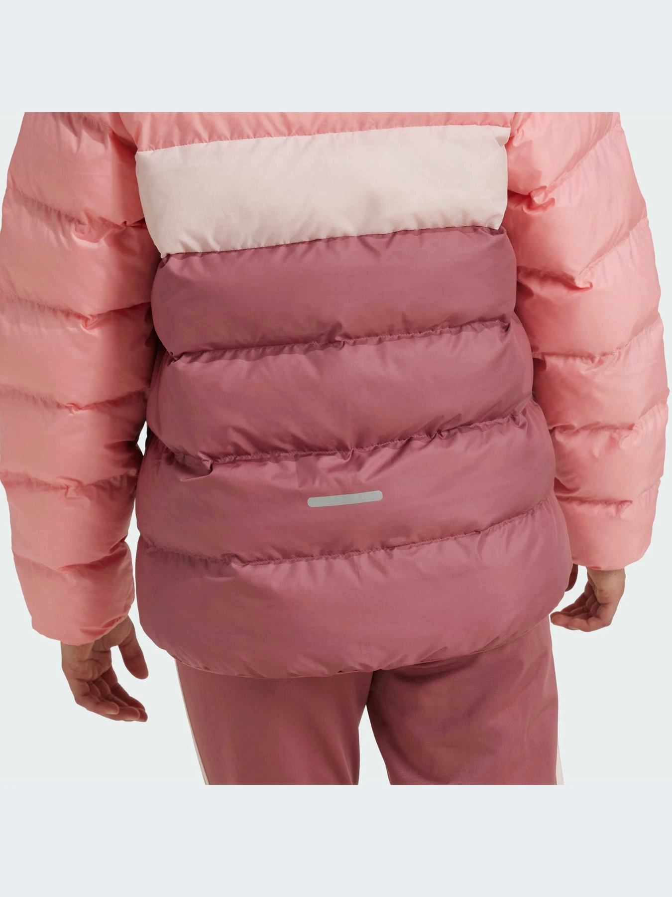 Куртки и дубленки Adidas модель IY6916-KZ Куртки и дубленки Adidas модель IY6916-KZ Фото