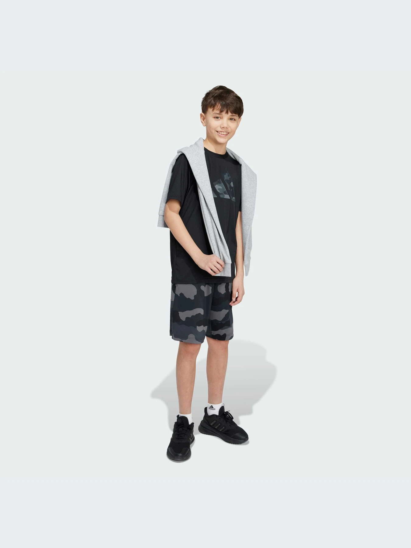 Футболки и поло Adidas модель IV9588-KZ Футболки и поло Adidas модель IV9588-KZ Фото