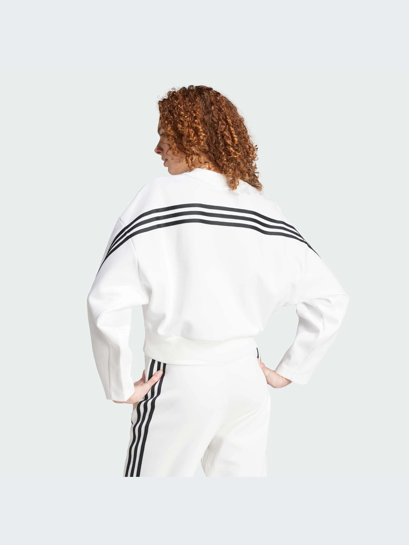 Худи и свитшоты Adidas модель IZ0005-KZ Худи и свитшоты Adidas модель IZ0005-KZ Фото