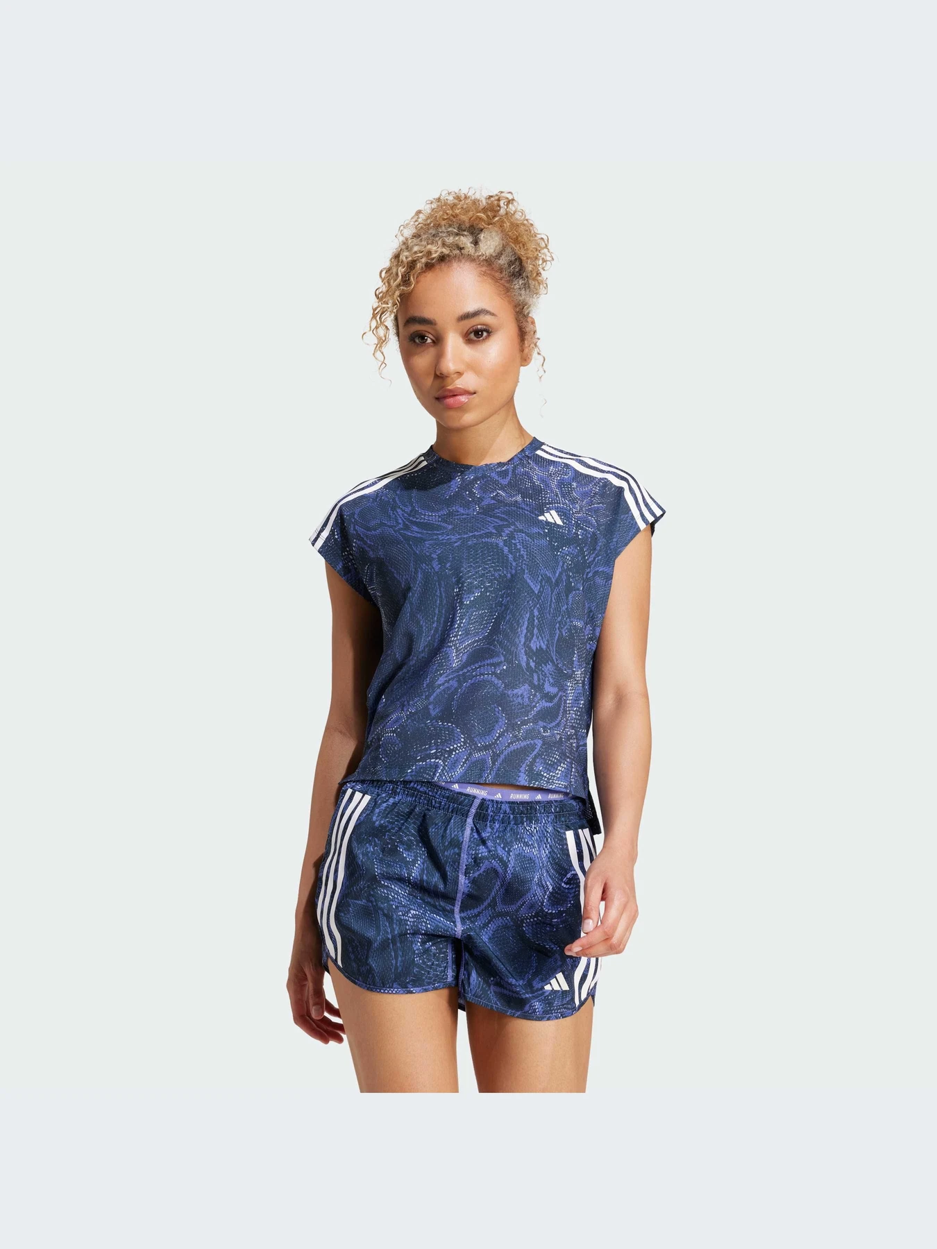 Футболки и поло Adidas модель IV9991-KZ Футболки и поло Adidas модель IV9991-KZ Фото