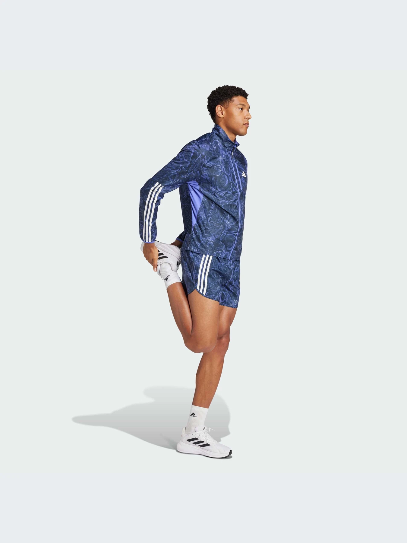 Куртки и дубленки Adidas модель IV9979-KZ Куртки и дубленки Adidas модель IV9979-KZ Фото