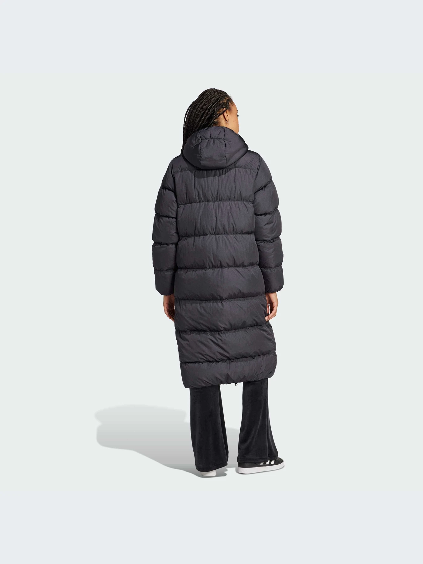 Куртки и дубленки Adidas модель IW8371-KZ Куртки и дубленки Adidas модель IW8371-KZ Фото
