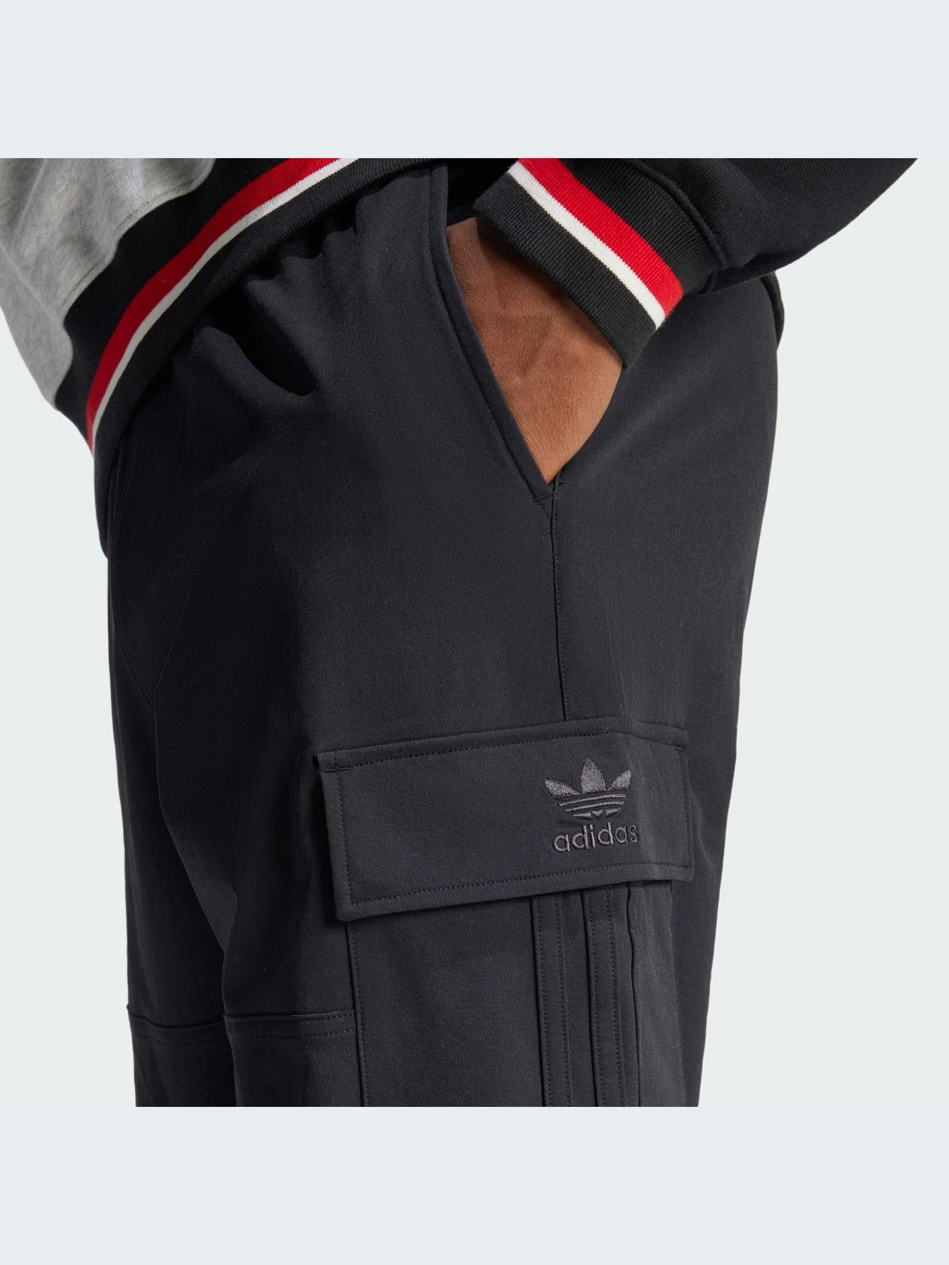 Брюки Adidas модель IY2079-KZ Брюки Adidas модель IY2079-KZ Фото