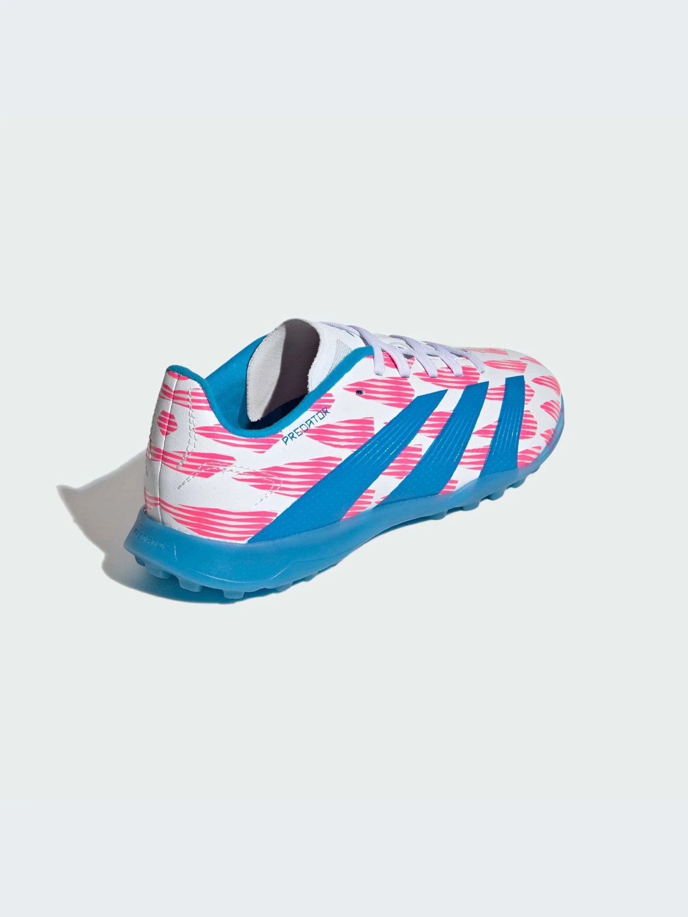 Кроссовки Adidas Predator модель ID3427-KZ Кроссовки Adidas Predator модель ID3427-KZ Фото