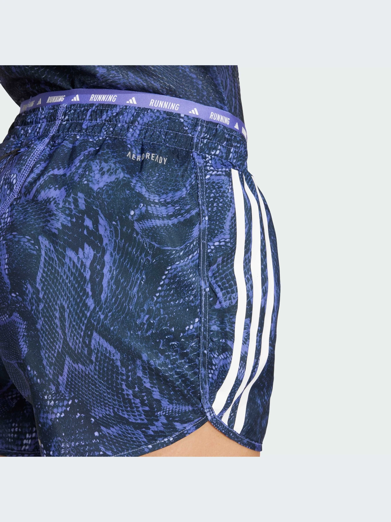 Шорты Adidas модель IV9988-KZ Шорты Adidas модель IV9988-KZ Фото
